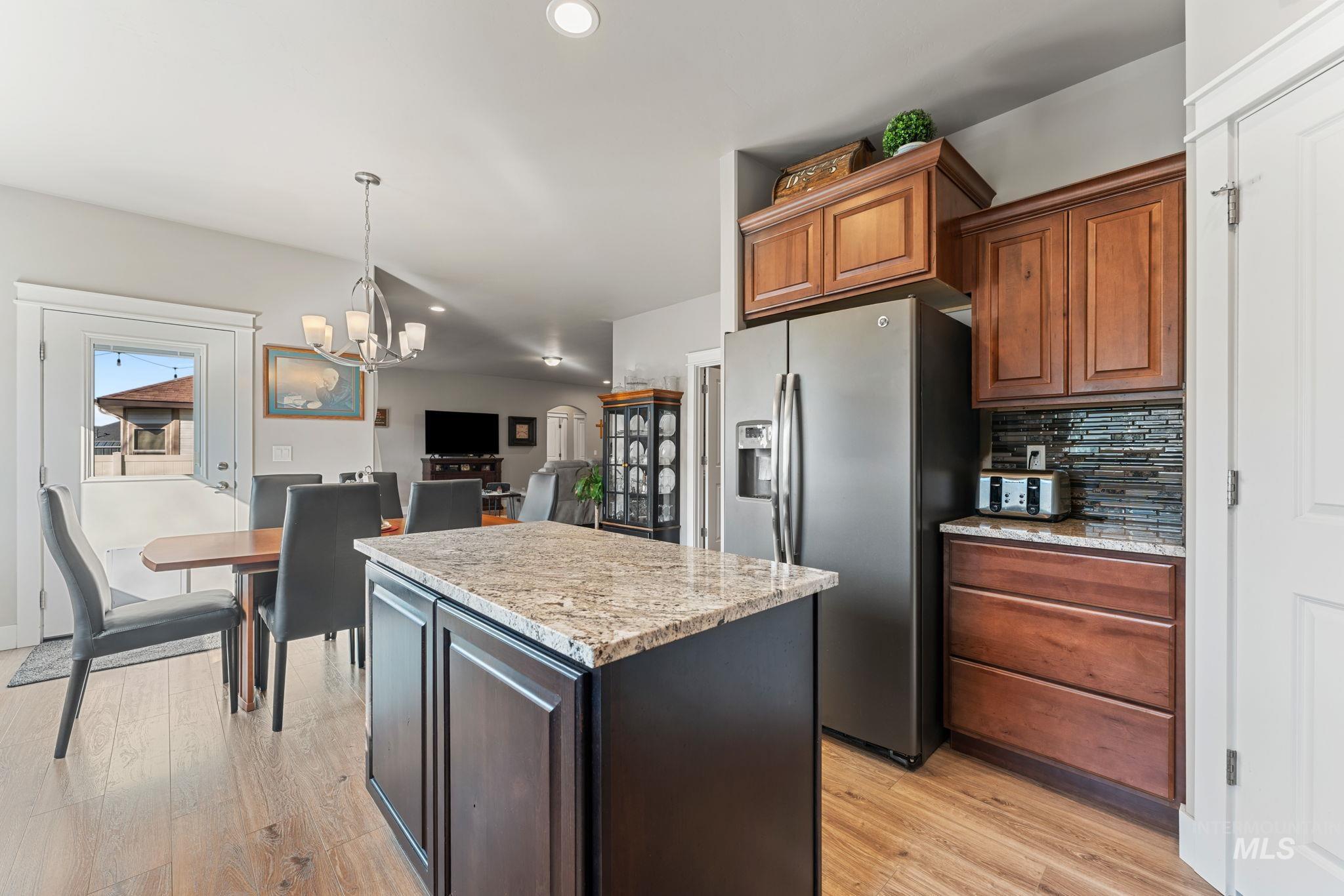 473 Pebblebrook Ln., Twin Falls, Idaho 83301, 3 Bedrooms, 2.5 Bathrooms, Residential For Sale, Price $539,999,MLS 98976811