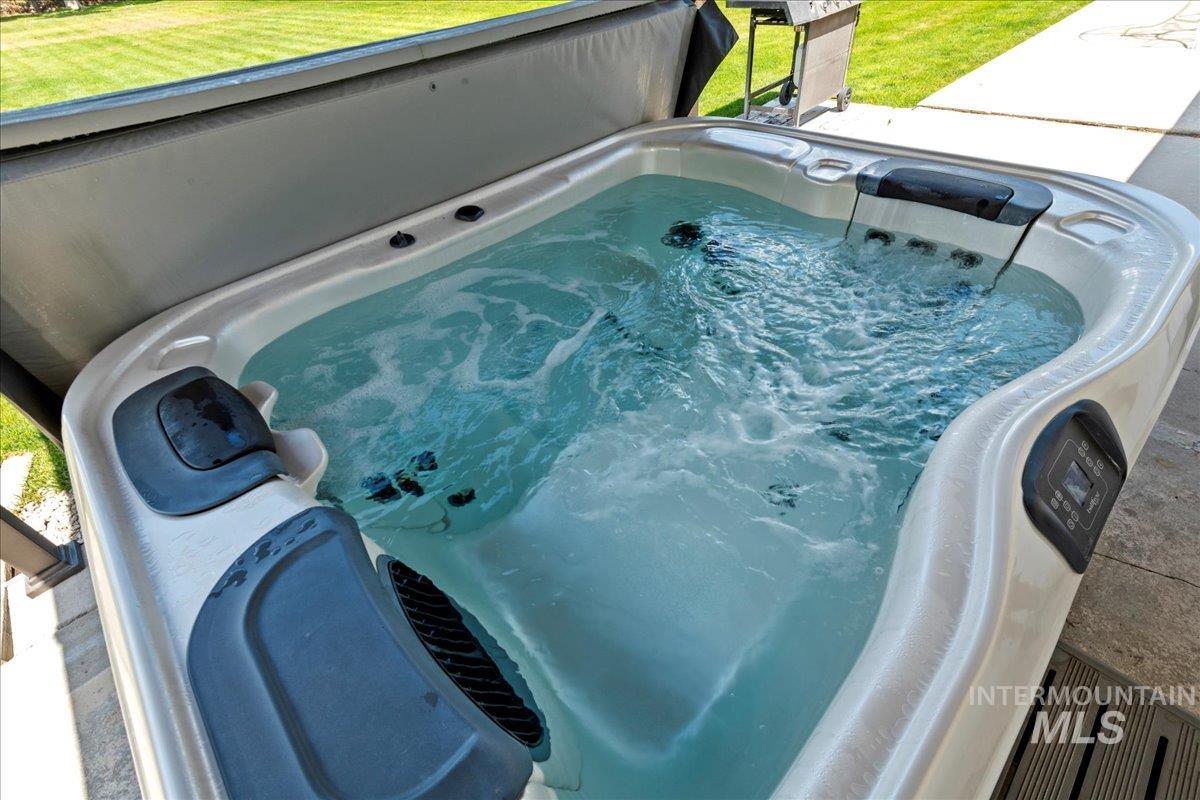 10210 W Hackamore Dr, Boise, Idaho 83709, 4 Bedrooms, 3 Bathrooms, Residential For Sale, Price $759,500, 98976812