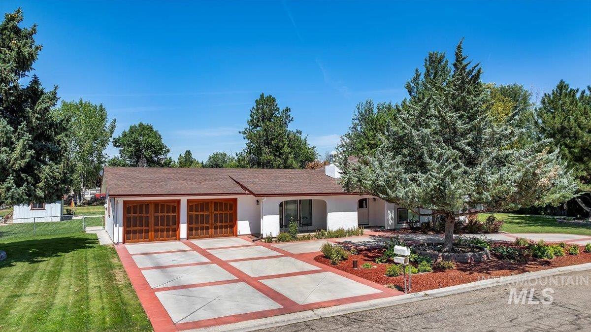 10210 W Hackamore Dr, Boise, Idaho 83709, 4 Bedrooms, 3 Bathrooms, Residential For Sale, Price $759,500, 98976812
