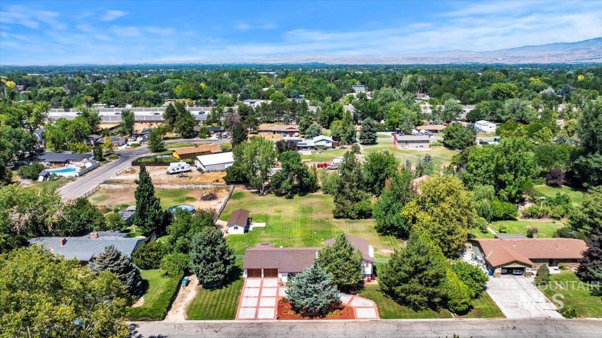 10210 W Hackamore Dr, Boise, Idaho 83709, 4 Bedrooms, 3 Bathrooms, Residential For Sale, Price $759,500, 98976812