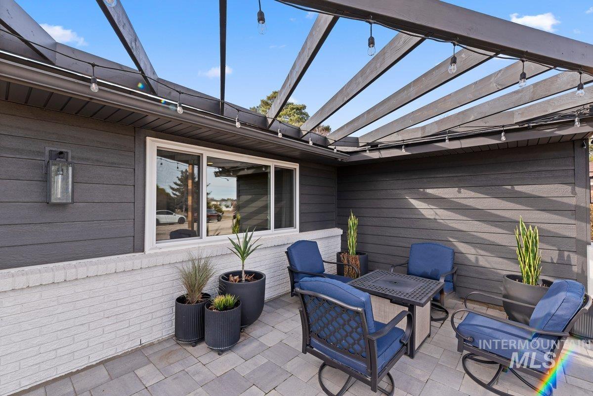 9147 W Wallowa Ct, Boise, Idaho 83709, 3 Bedrooms, 2 Bathrooms, Residential For Sale, Price $599,000, 98976813