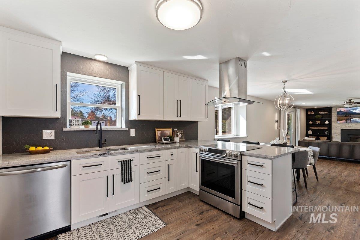 9147 W Wallowa Ct, Boise, Idaho 83709, 3 Bedrooms, 2 Bathrooms, Residential For Sale, Price $599,000, 98976813