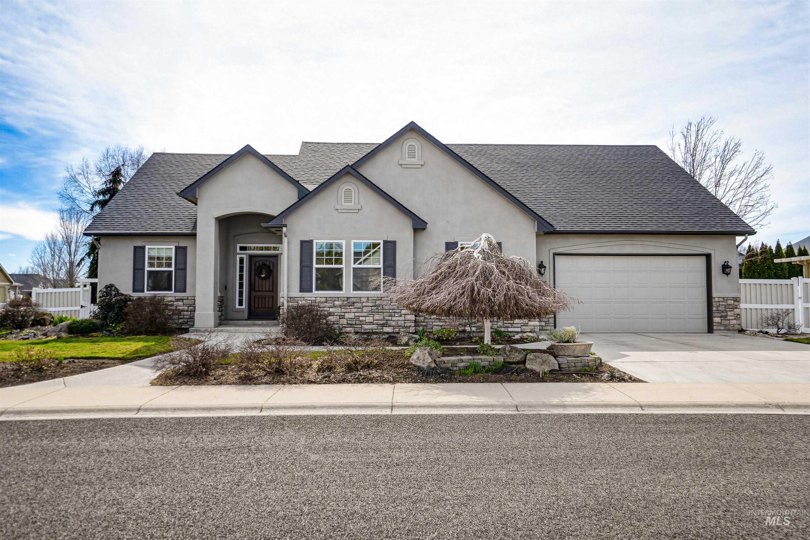 9865 W Blackpool, Star, Idaho 83369, 3 Bedrooms, 2 Bathrooms, Residential For Sale, Price $549,000, 98976815