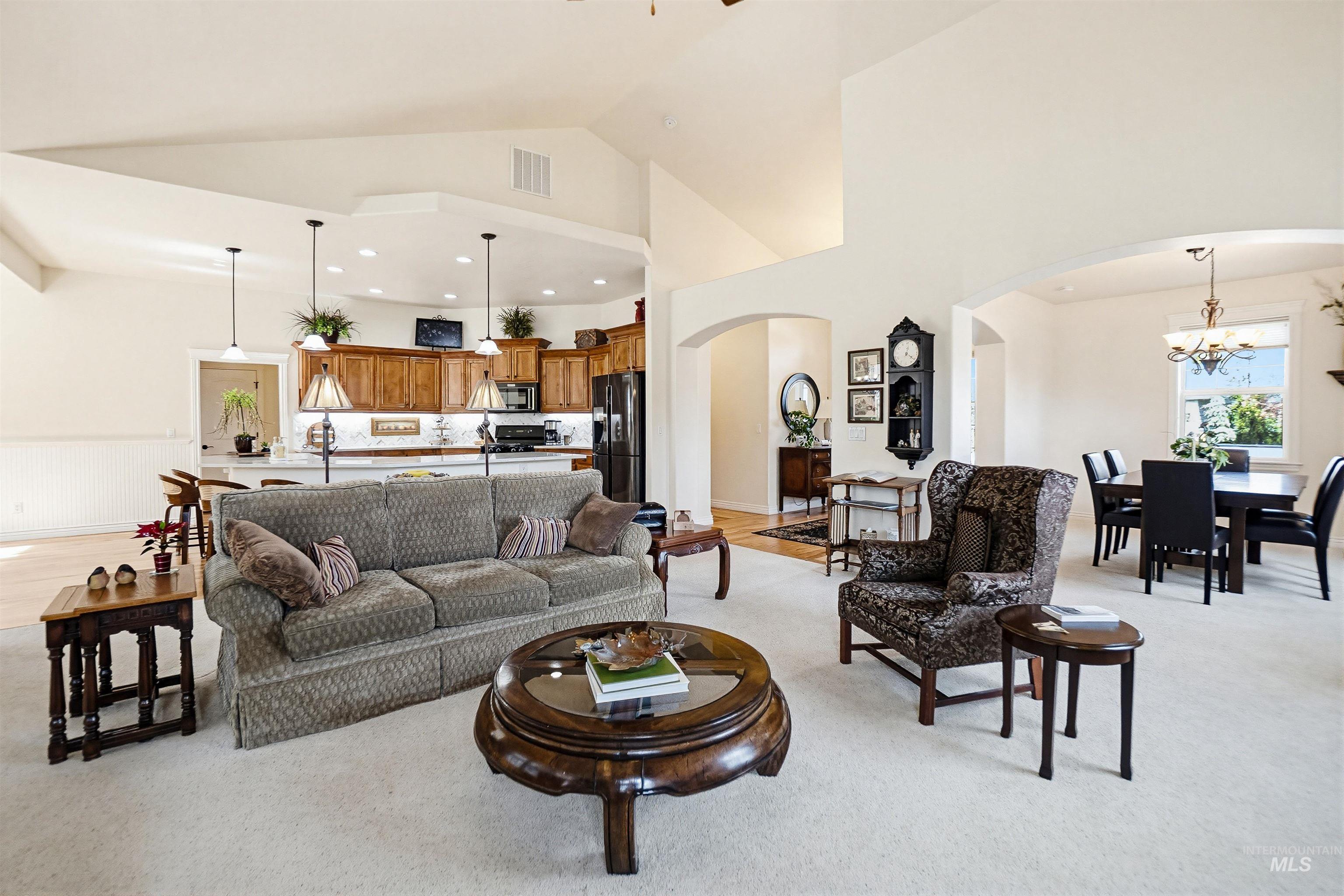 9865 W Blackpool, Star, Idaho 83369, 3 Bedrooms, 2 Bathrooms, Residential For Sale, Price $549,000, 98976815