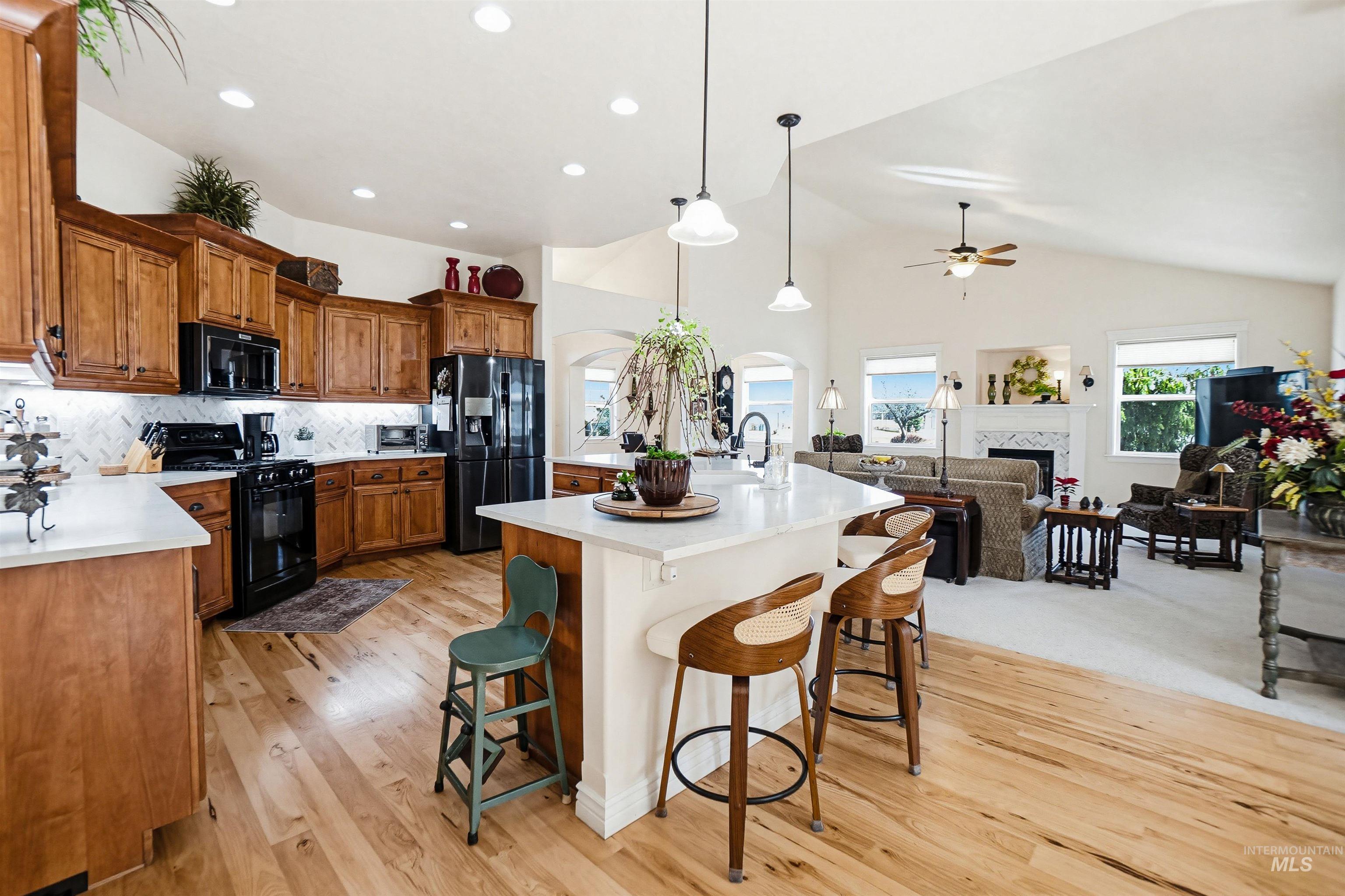 9865 W Blackpool, Star, Idaho 83369, 3 Bedrooms, 2 Bathrooms, Residential For Sale, Price $549,000, 98976815