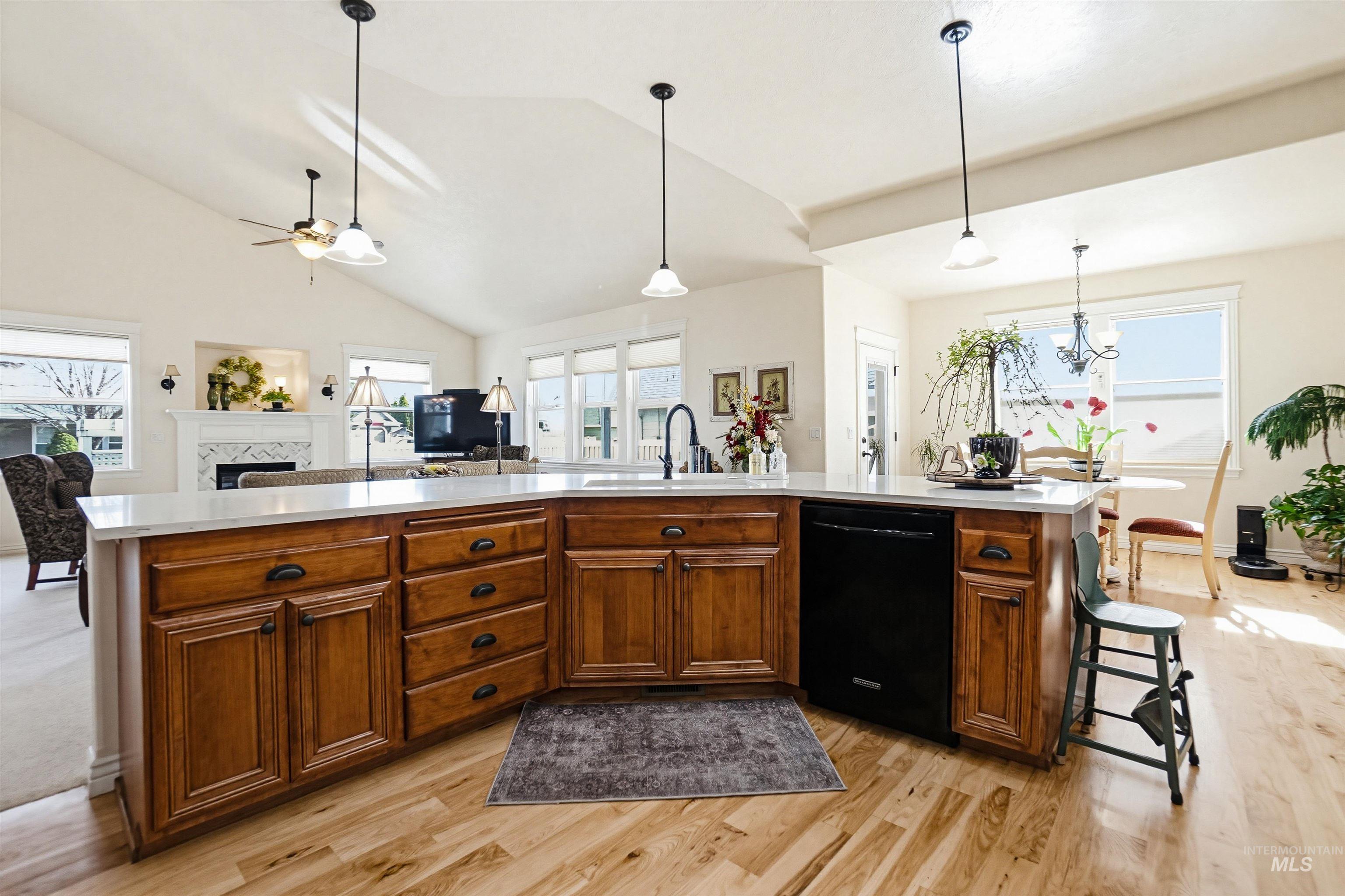 9865 W Blackpool, Star, Idaho 83369, 3 Bedrooms, 2 Bathrooms, Residential For Sale, Price $549,000, 98976815