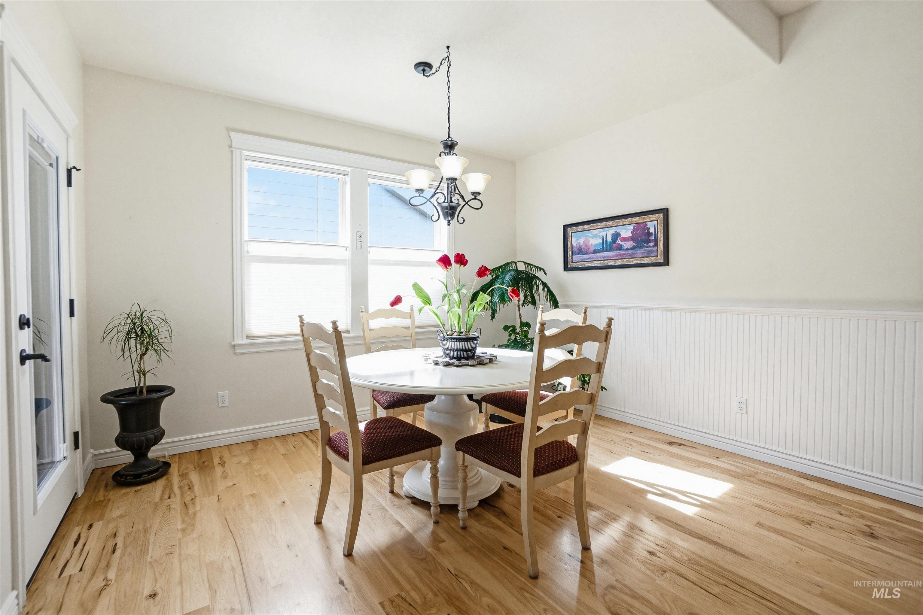 9865 W Blackpool, Star, Idaho 83369, 3 Bedrooms, 2 Bathrooms, Residential For Sale, Price $549,000, 98976815