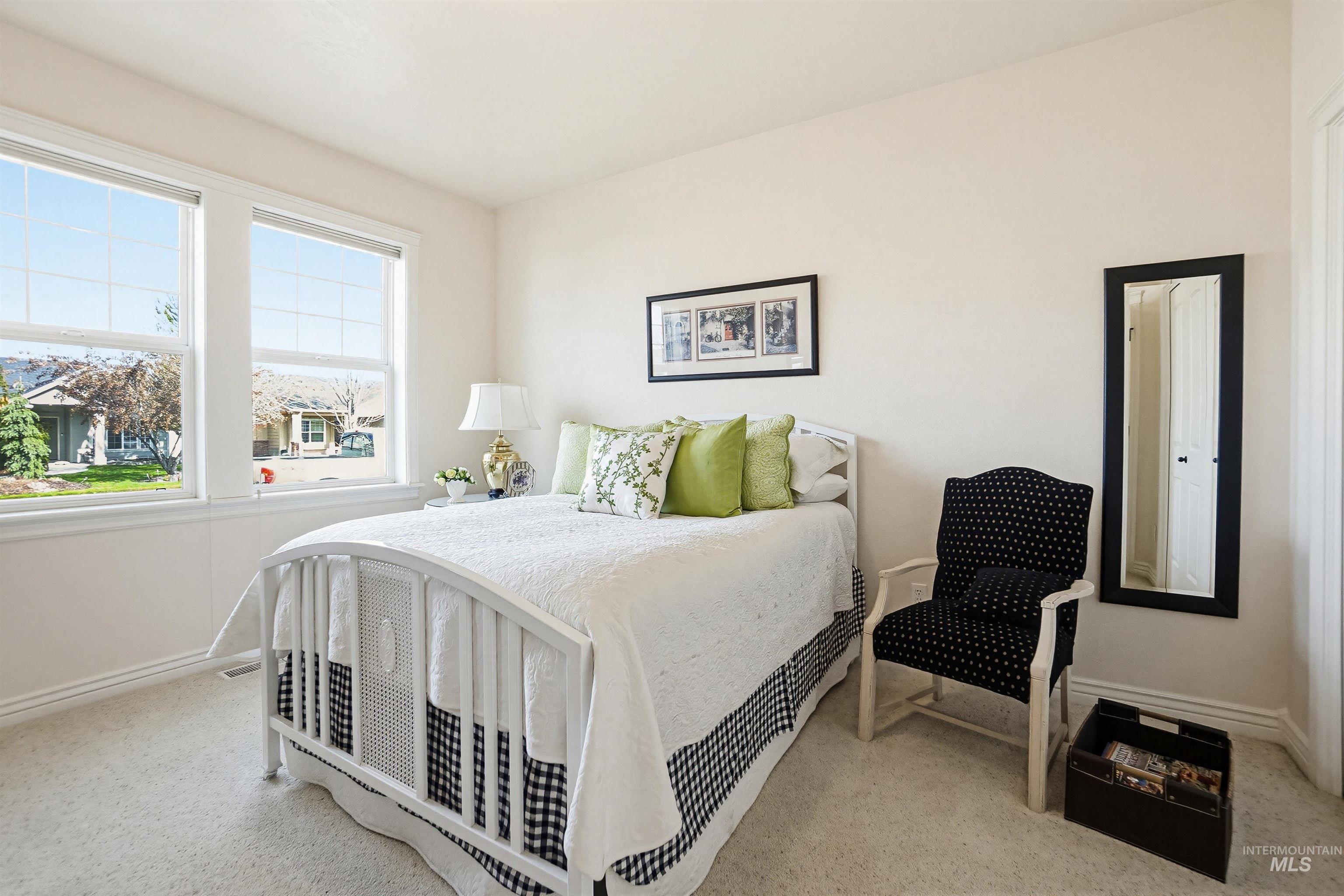 9865 W Blackpool, Star, Idaho 83369, 3 Bedrooms, 2 Bathrooms, Residential For Sale, Price $549,000, 98976815