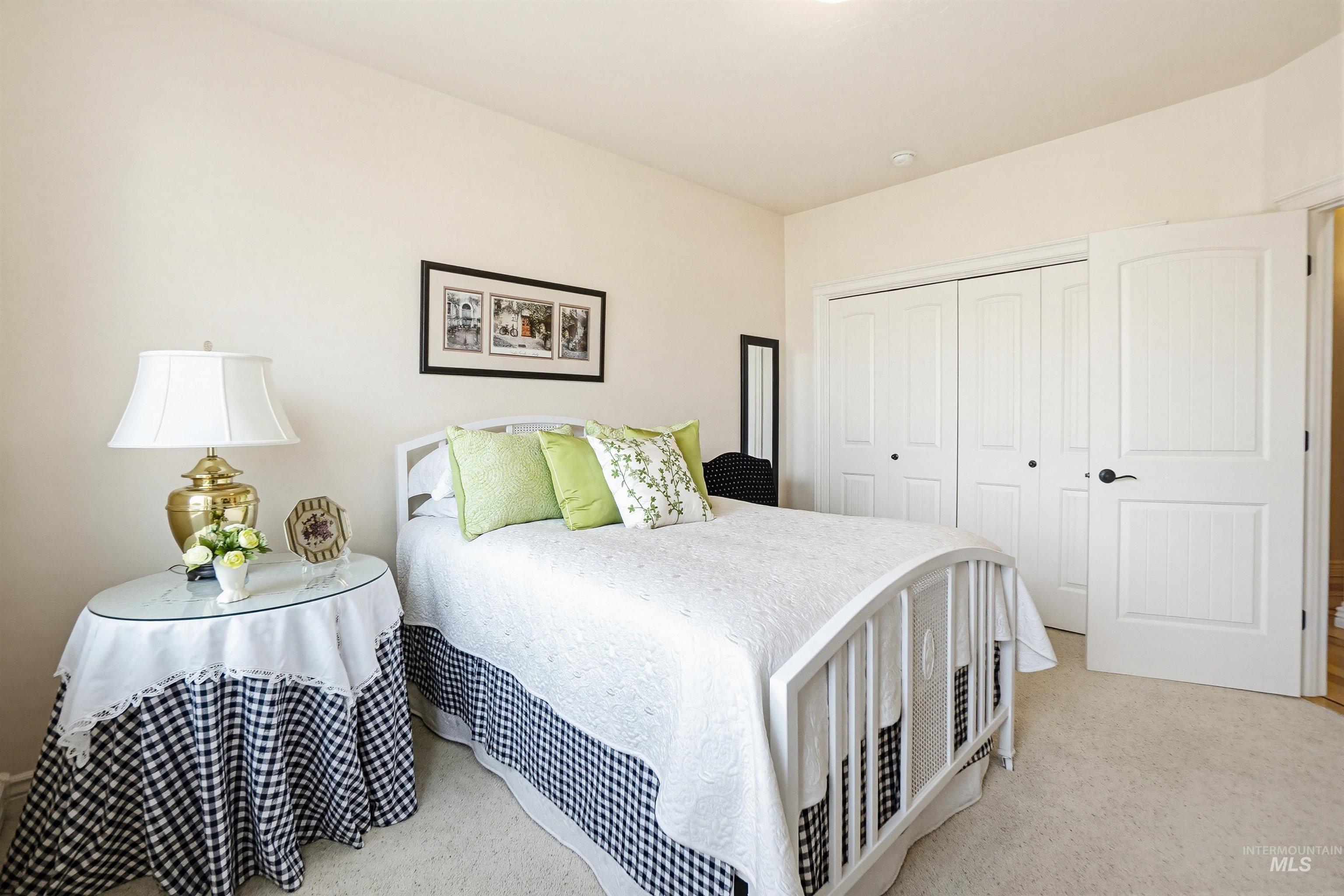 9865 W Blackpool, Star, Idaho 83369, 3 Bedrooms, 2 Bathrooms, Residential For Sale, Price $549,000, 98976815