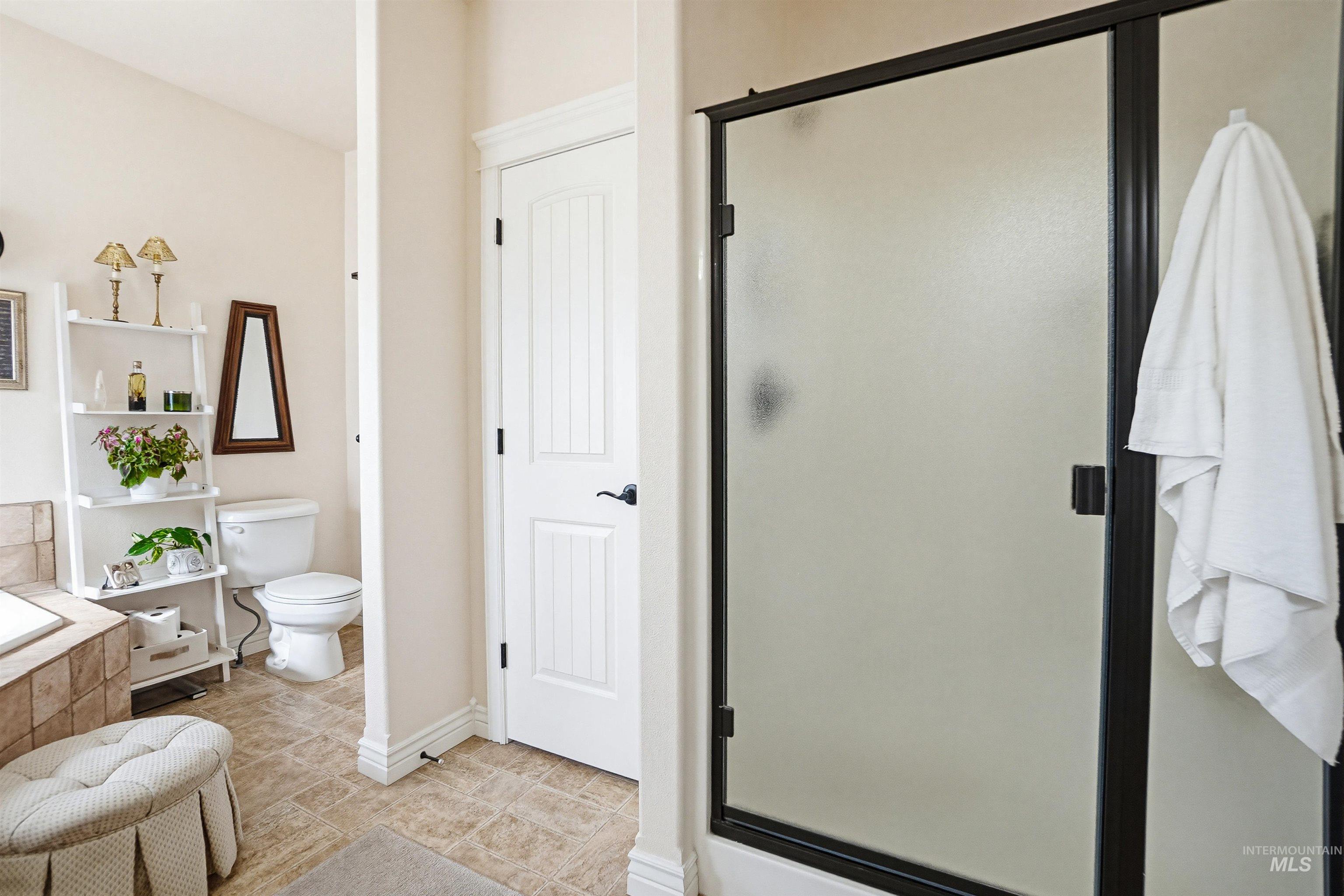 9865 W Blackpool, Star, Idaho 83369, 3 Bedrooms, 2 Bathrooms, Residential For Sale, Price $549,000, 98976815