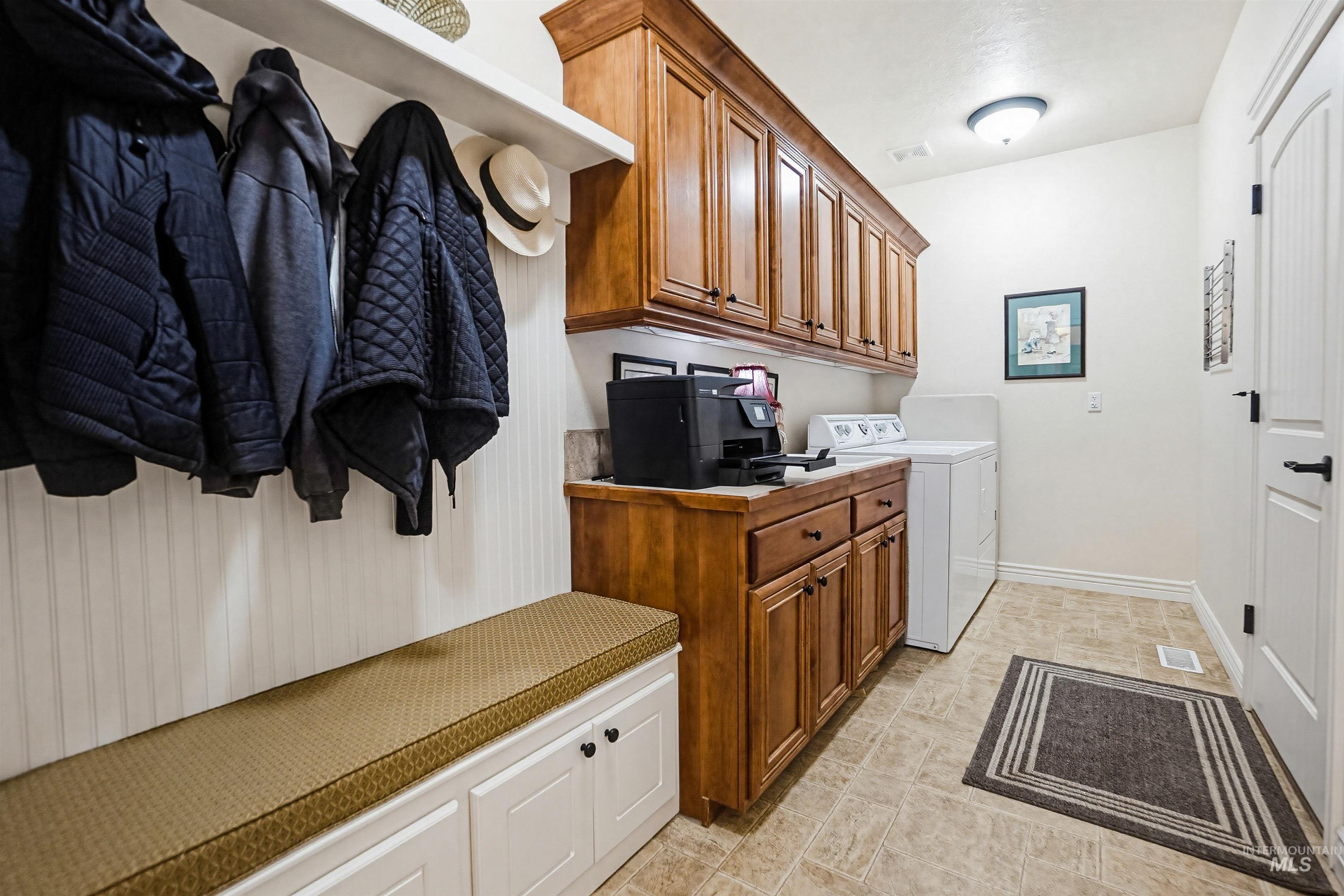 9865 W Blackpool, Star, Idaho 83369, 3 Bedrooms, 2 Bathrooms, Residential For Sale, Price $549,000, 98976815