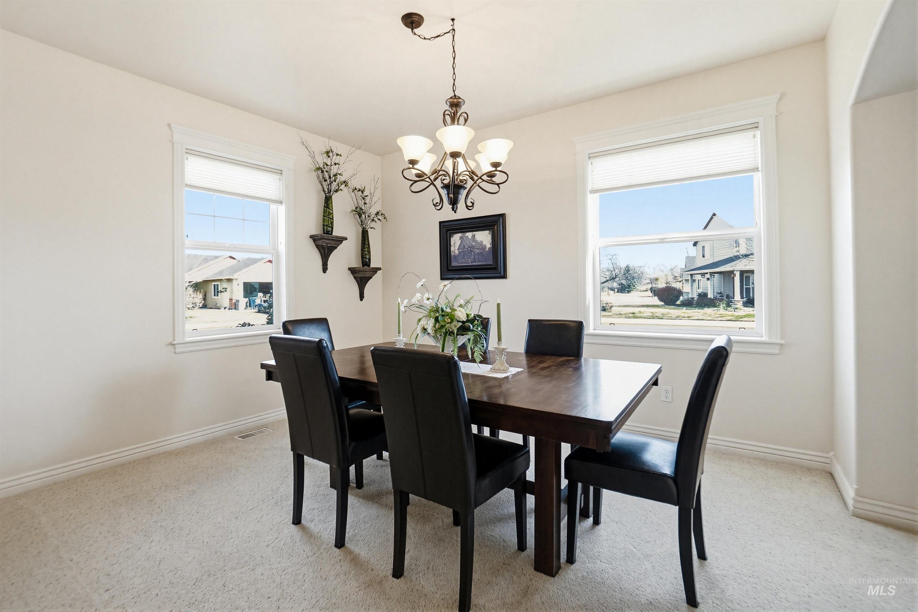 9865 W Blackpool, Star, Idaho 83369, 3 Bedrooms, 2 Bathrooms, Residential For Sale, Price $549,000, 98976815