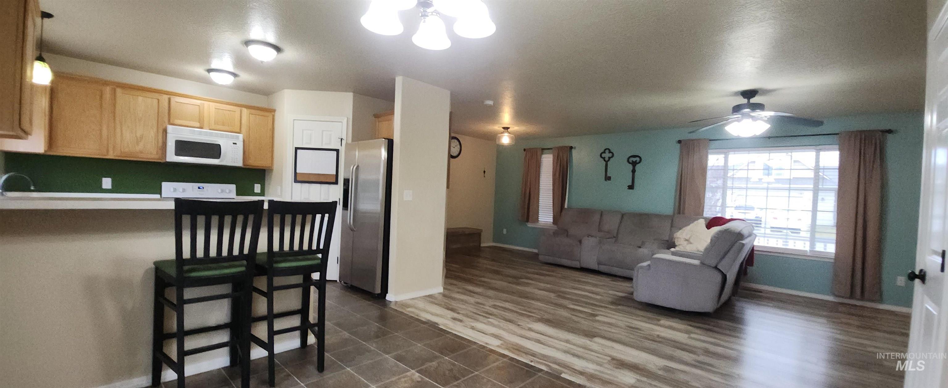 11652 Quincy St, Caldwell, Idaho 83605, 4 Bedrooms, 2.5 Bathrooms, Residential For Sale, Price $385,000, 98976818