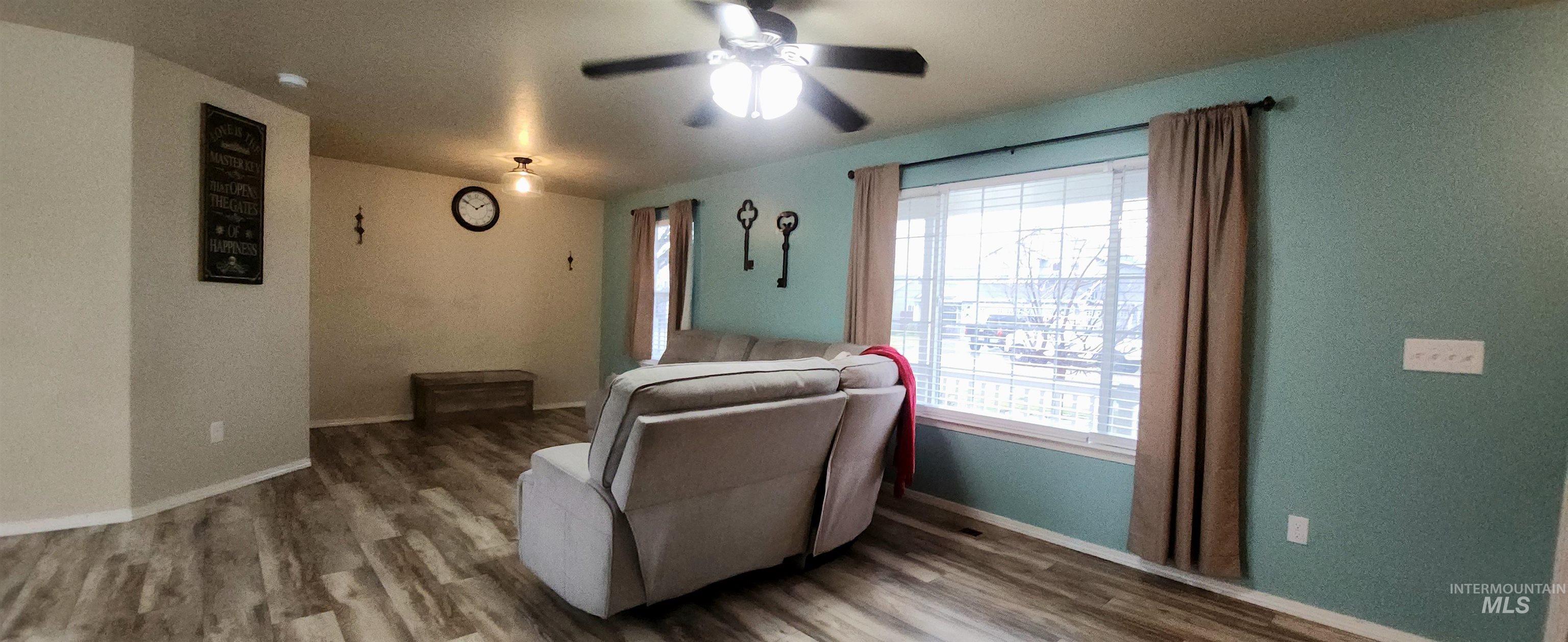 11652 Quincy St, Caldwell, Idaho 83605, 4 Bedrooms, 2.5 Bathrooms, Residential For Sale, Price $385,000, 98976818