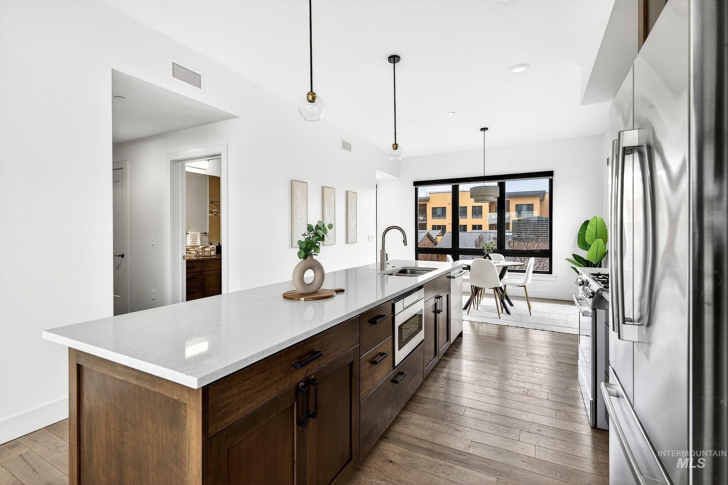 611 S 8th Street, Boise, Idaho 83702, 2 Bedrooms, 2 Bathrooms, Residential For Sale, Price $699,500, 98976819