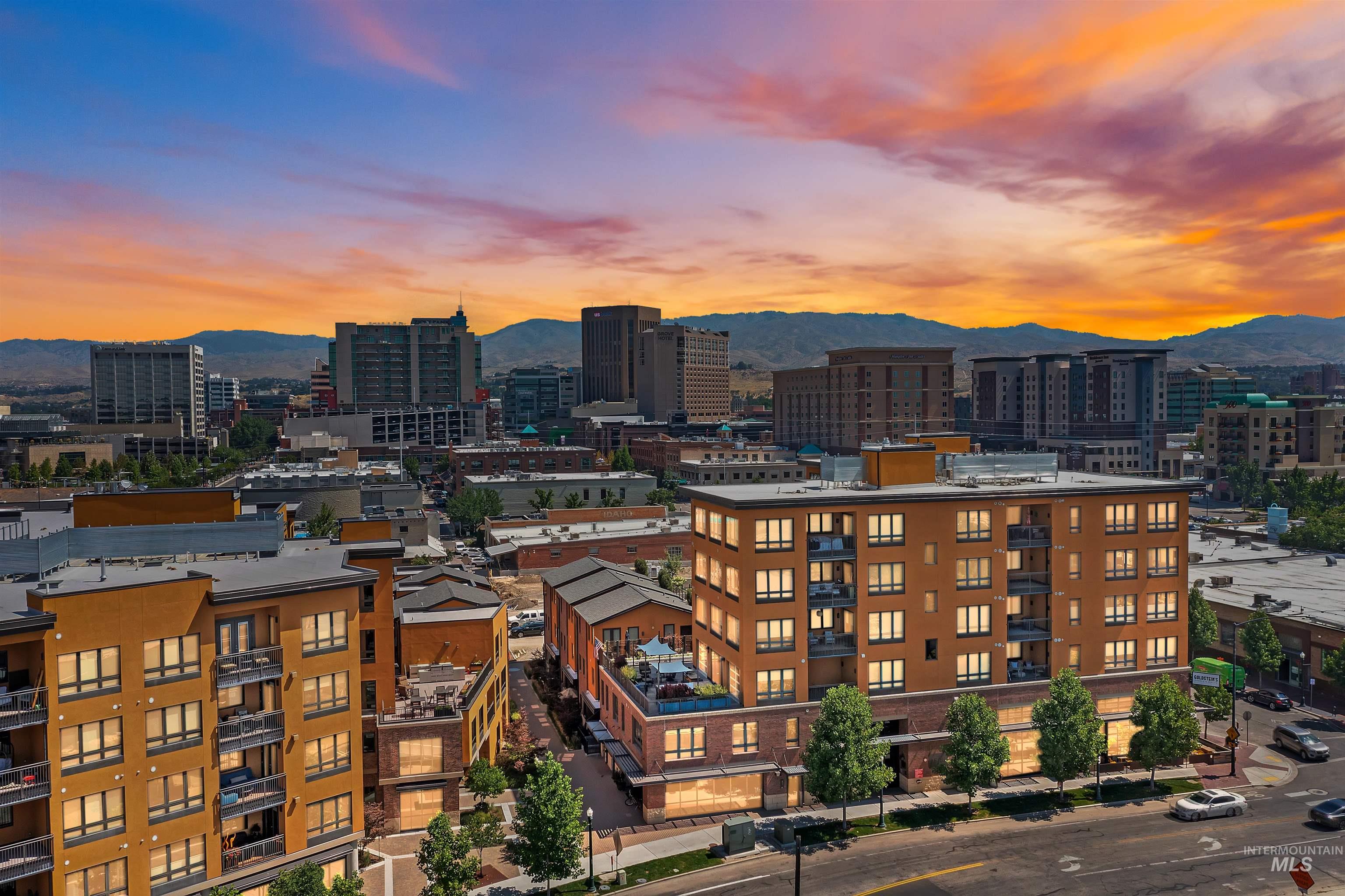 611 S 8th Street, Boise, Idaho 83702, 2 Bedrooms, 2 Bathrooms, Residential For Sale, Price $699,500, 98976819