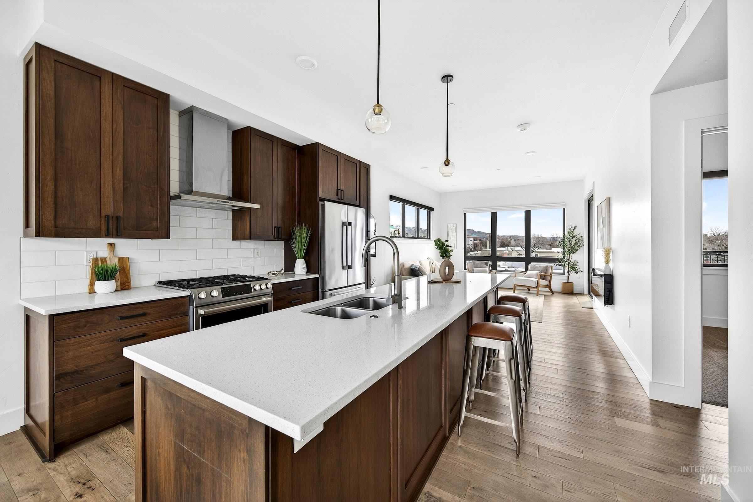 611 S 8th Street, Boise, Idaho 83702, 2 Bedrooms, 2 Bathrooms, Residential For Sale, Price $699,500, 98976819