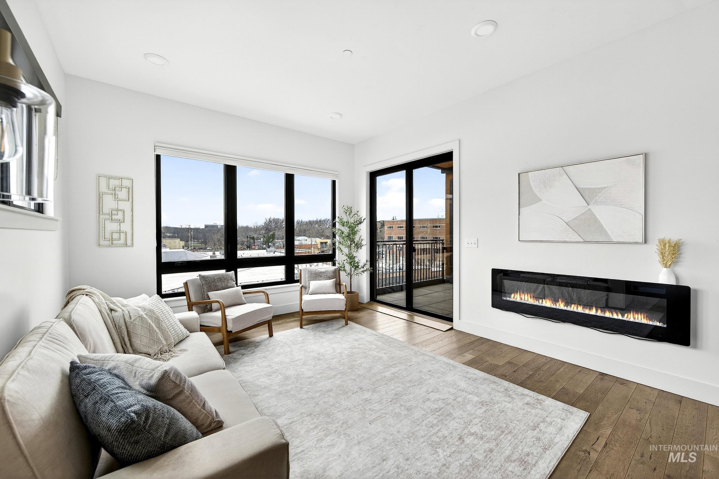 611 S 8th Street, Boise, Idaho 83702, 2 Bedrooms, 2 Bathrooms, Residential For Sale, Price $699,500, 98976819