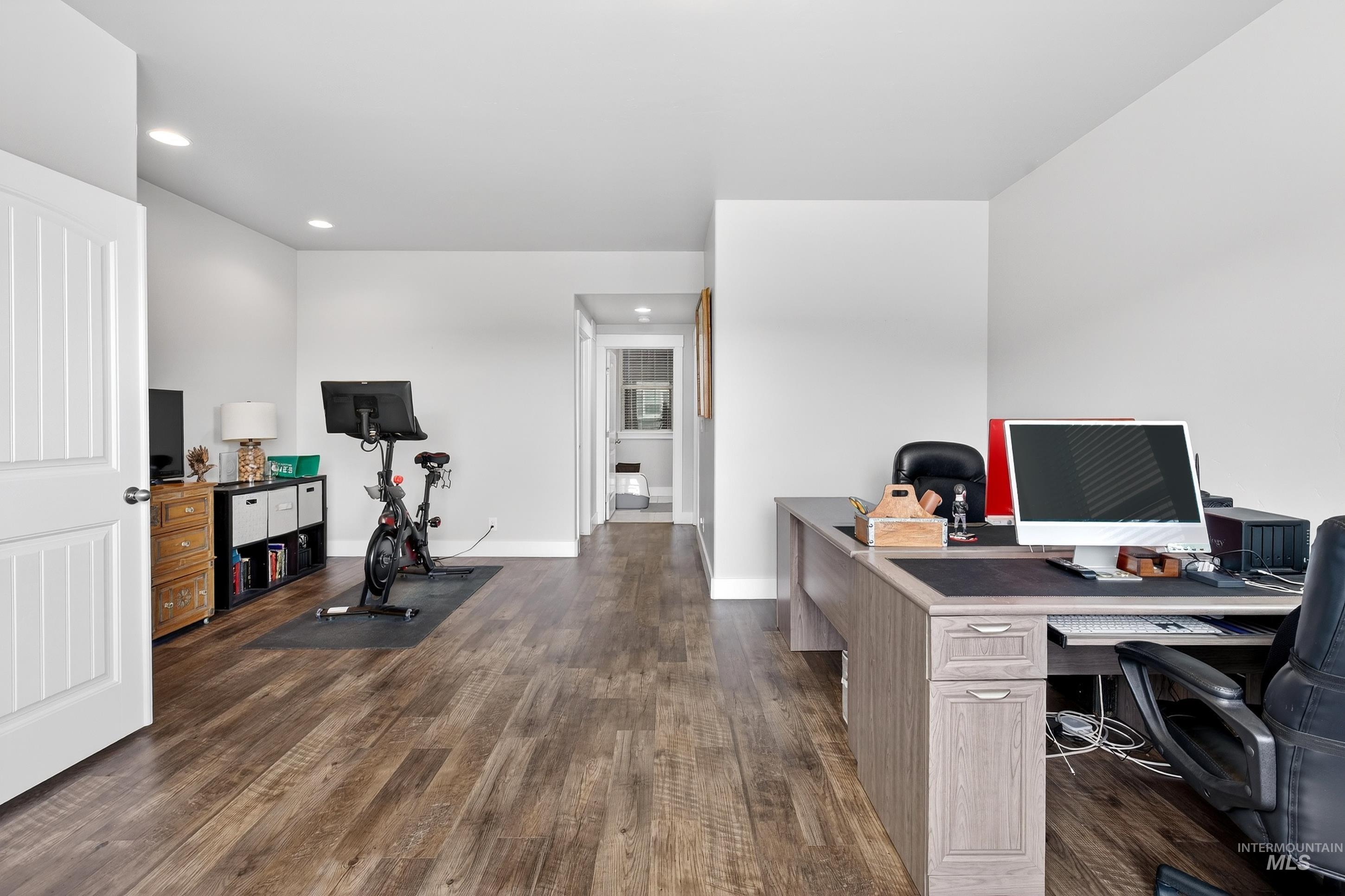 5555 W Dalcross Drive, Boise, Idaho 83714, 3 Bedrooms, 3 Bathrooms, Residential For Sale, Price $675,000, 98976820