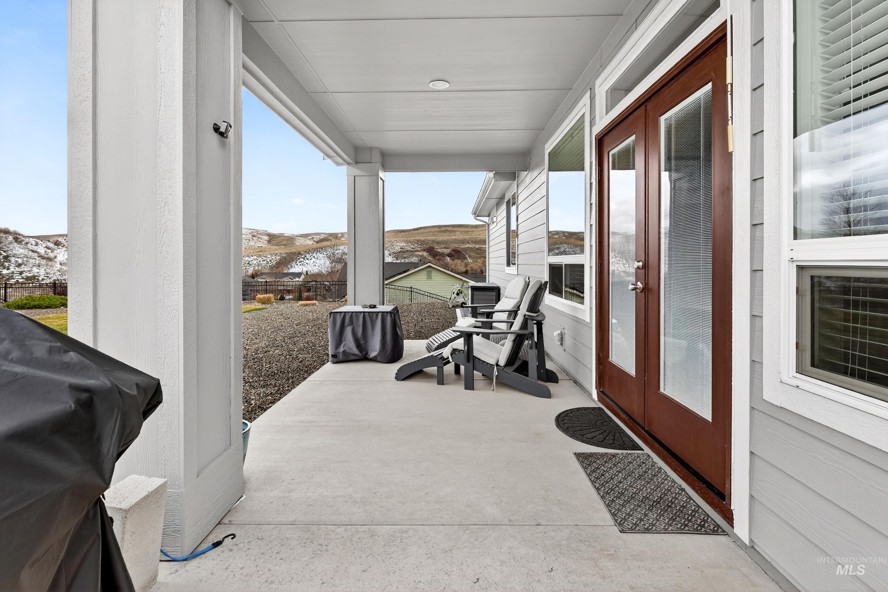 5555 W Dalcross Drive, Boise, Idaho 83714, 3 Bedrooms, 3 Bathrooms, Residential For Sale, Price $675,000, 98976820