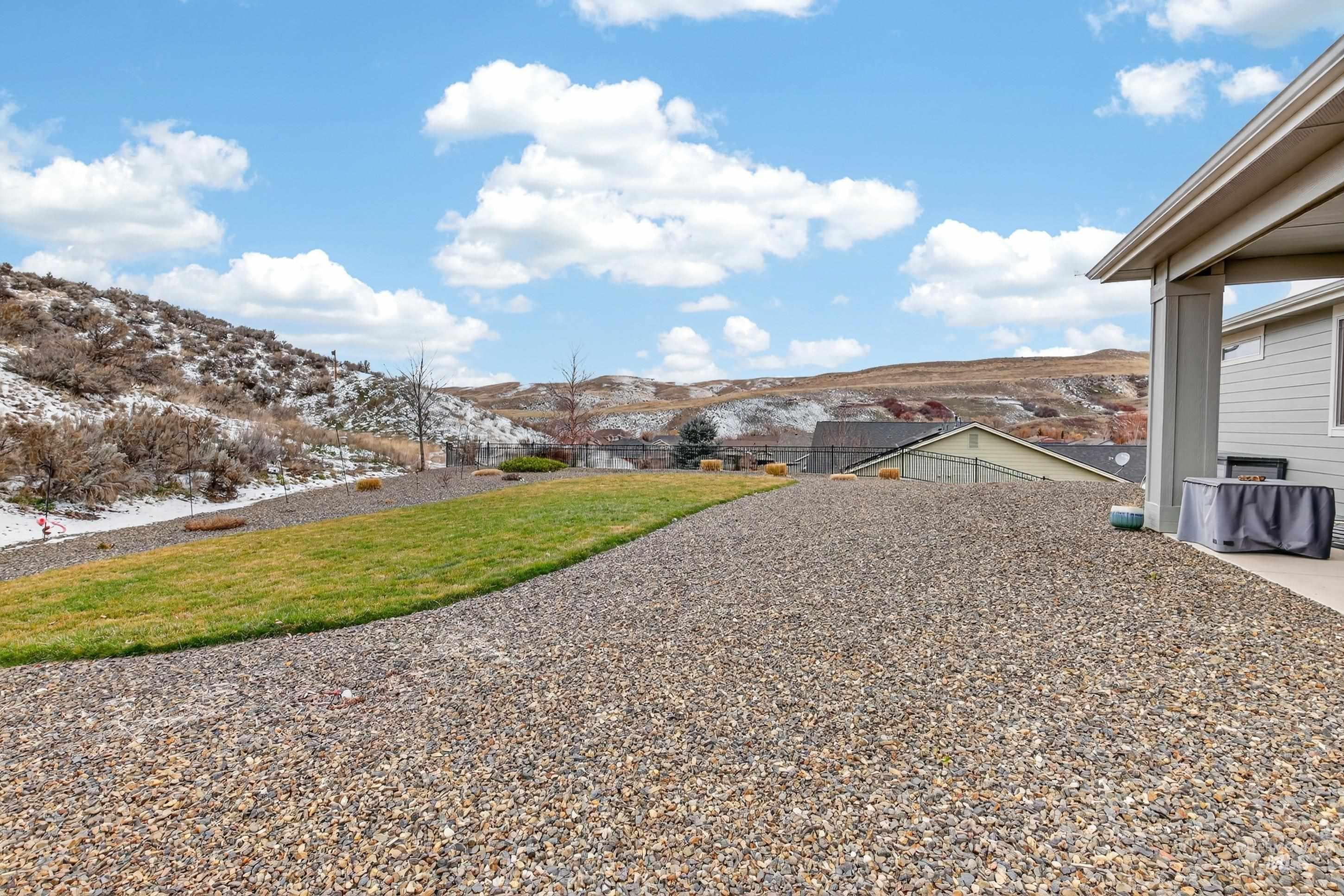 5555 W Dalcross Drive, Boise, Idaho 83714, 3 Bedrooms, 3 Bathrooms, Residential For Sale, Price $675,000, 98976820