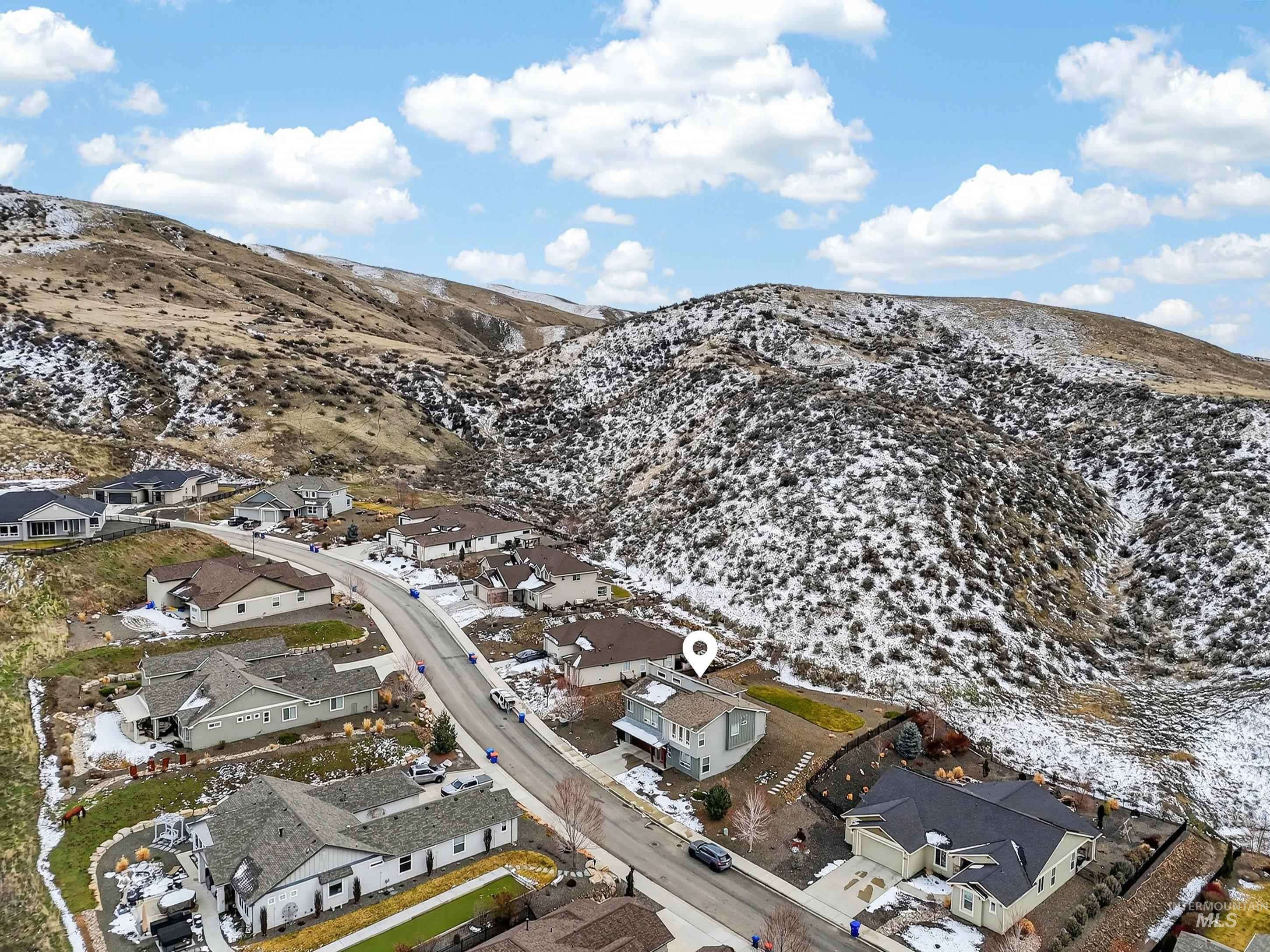 5555 W Dalcross Drive, Boise, Idaho 83714, 3 Bedrooms, 3 Bathrooms, Residential For Sale, Price $675,000, 98976820