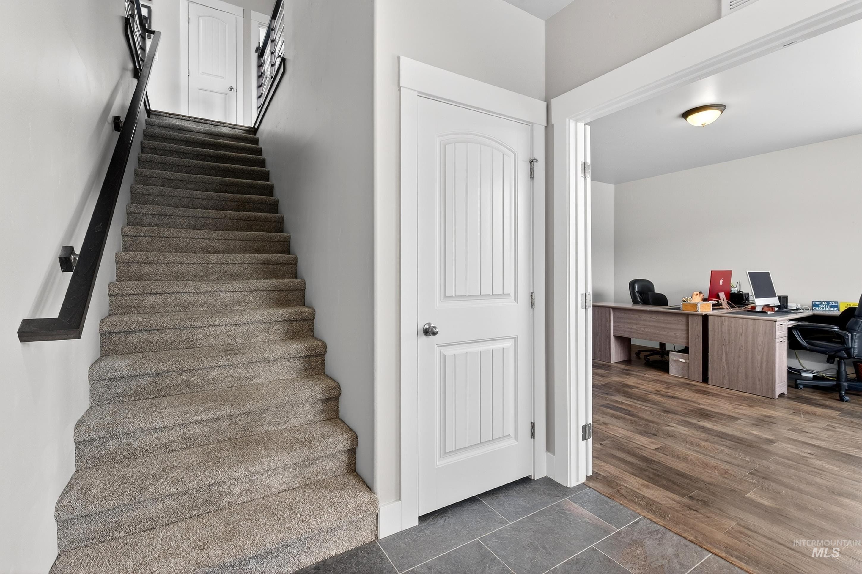 5555 W Dalcross Drive, Boise, Idaho 83714, 3 Bedrooms, 3 Bathrooms, Residential For Sale, Price $675,000, 98976820