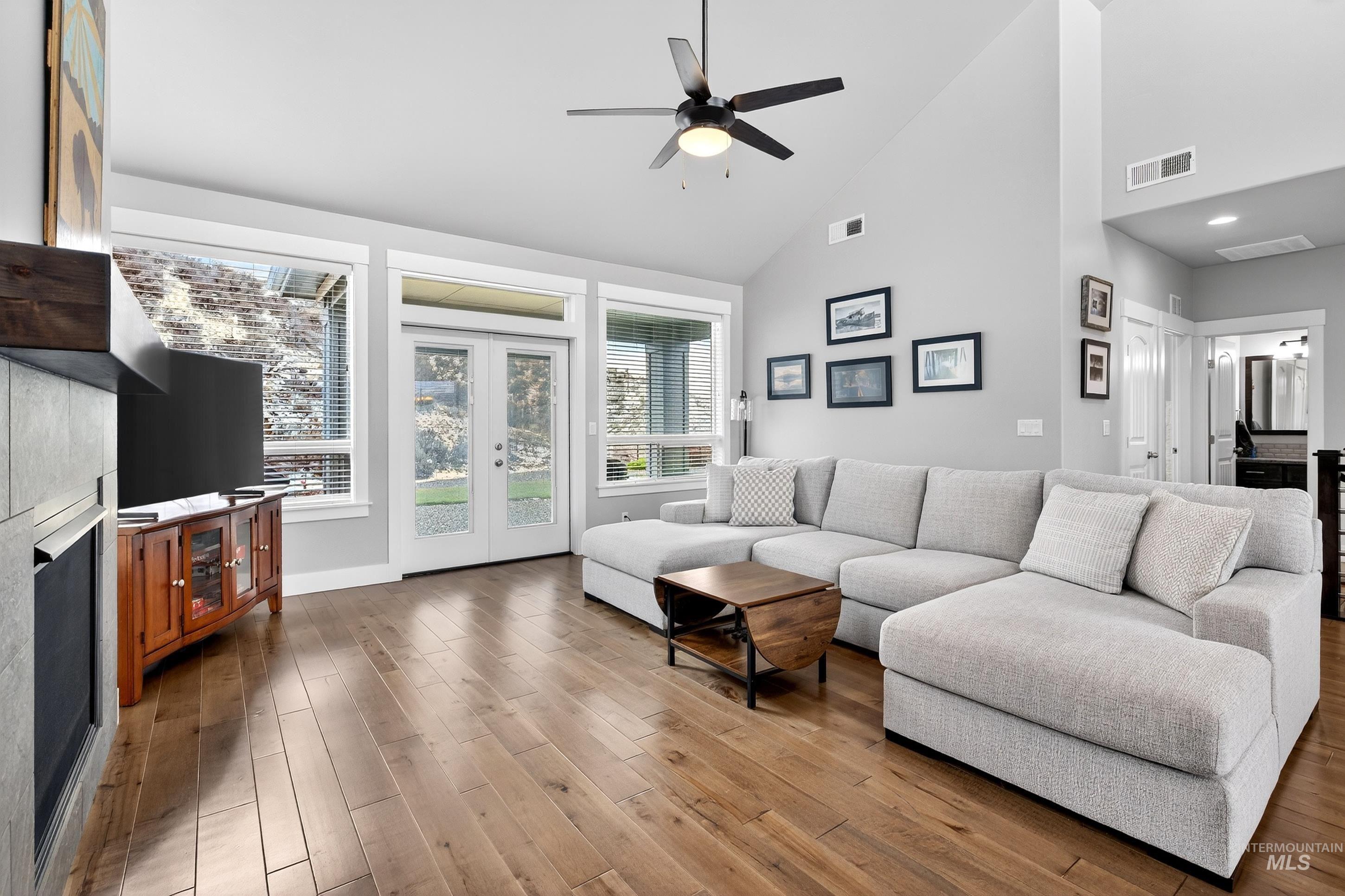 5555 W Dalcross Drive, Boise, Idaho 83714, 3 Bedrooms, 3 Bathrooms, Residential For Sale, Price $675,000, 98976820