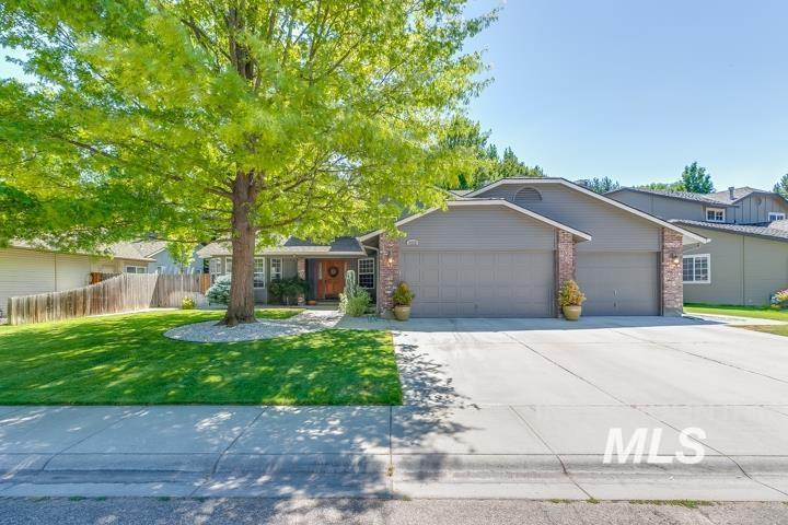 1523 E Seaside Ct, Boise, Idaho 83706, 4 Bedrooms, 3 Bathrooms, Residential For Sale, Price $974,900, 98976821