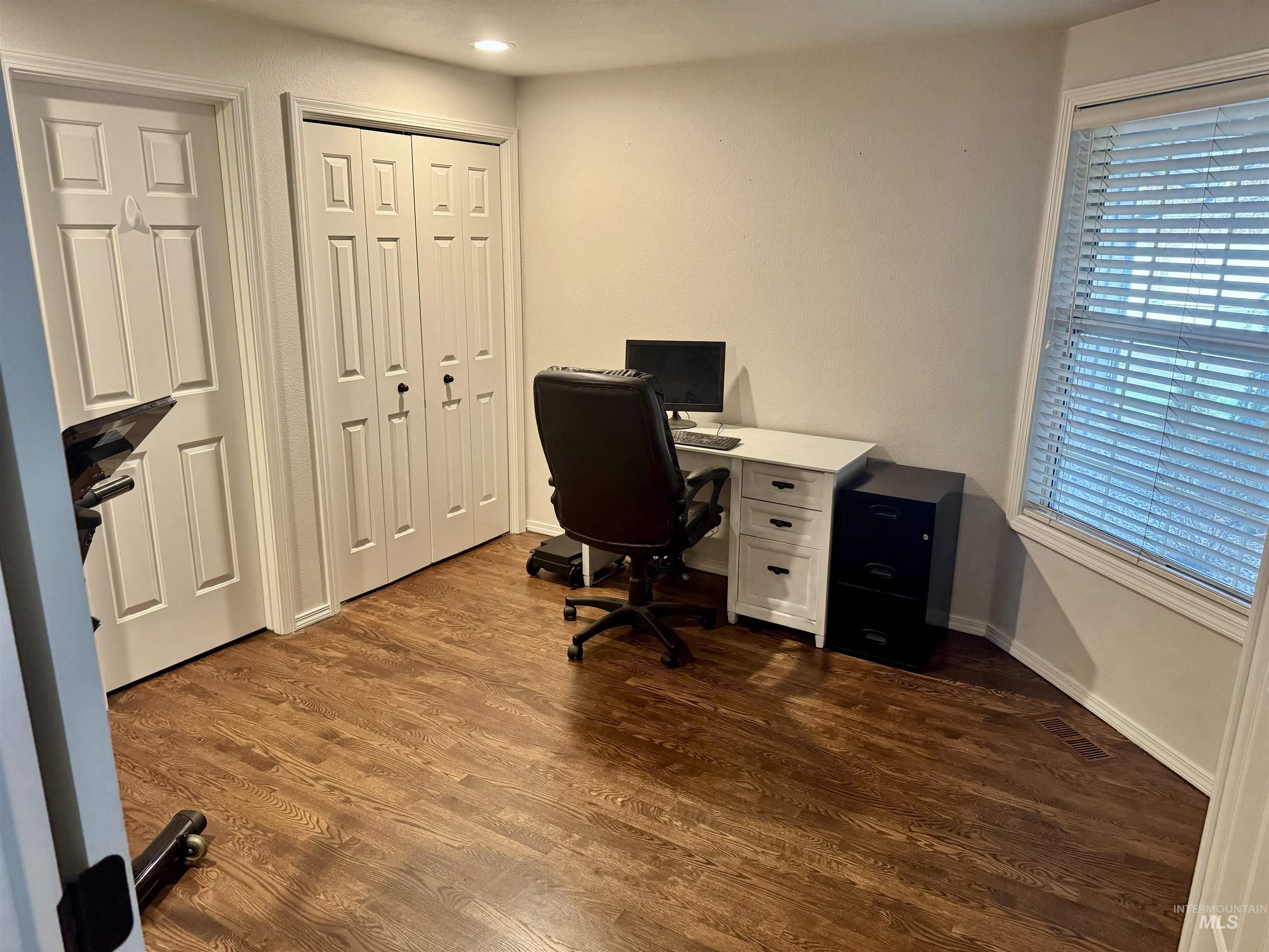 1523 E Seaside Ct, Boise, Idaho 83706, 4 Bedrooms, 3 Bathrooms, Residential For Sale, Price $974,900, 98976821