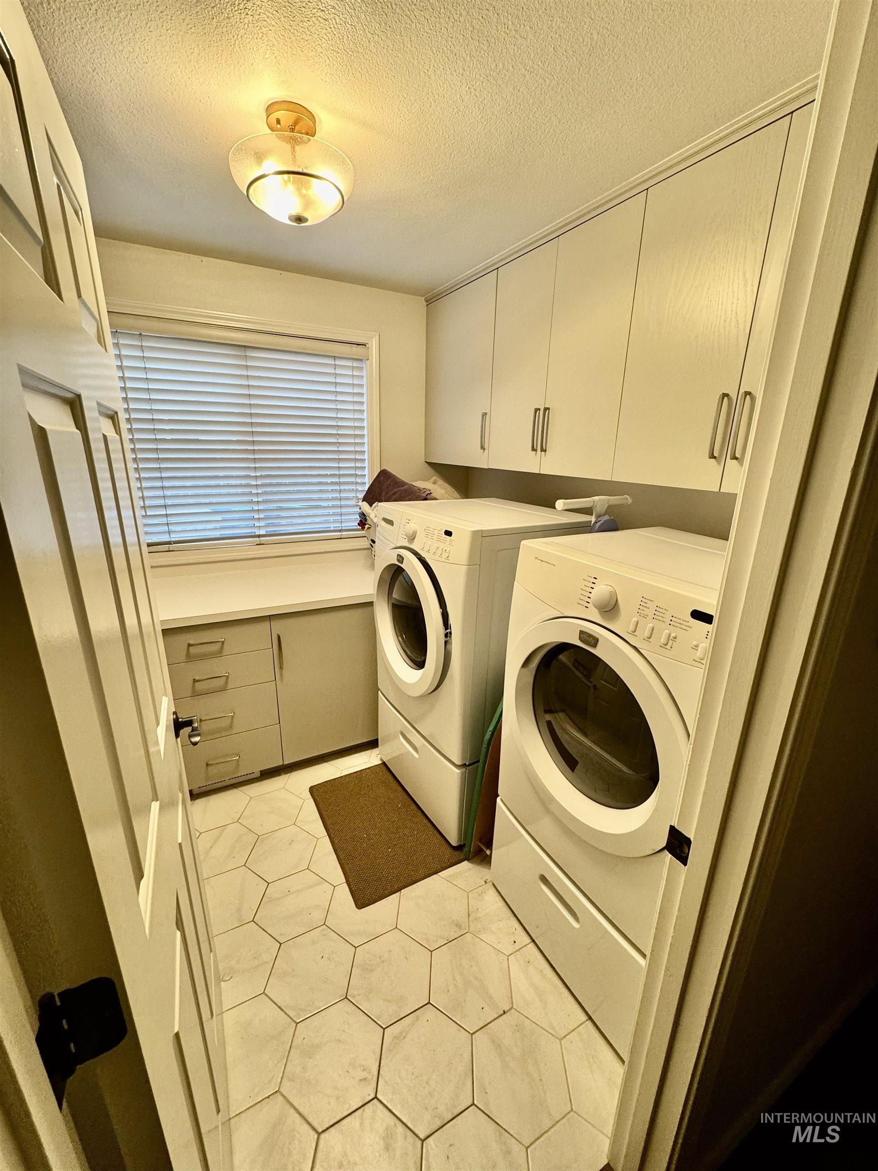 1523 E Seaside Ct, Boise, Idaho 83706, 4 Bedrooms, 3 Bathrooms, Residential For Sale, Price $974,900, 98976821