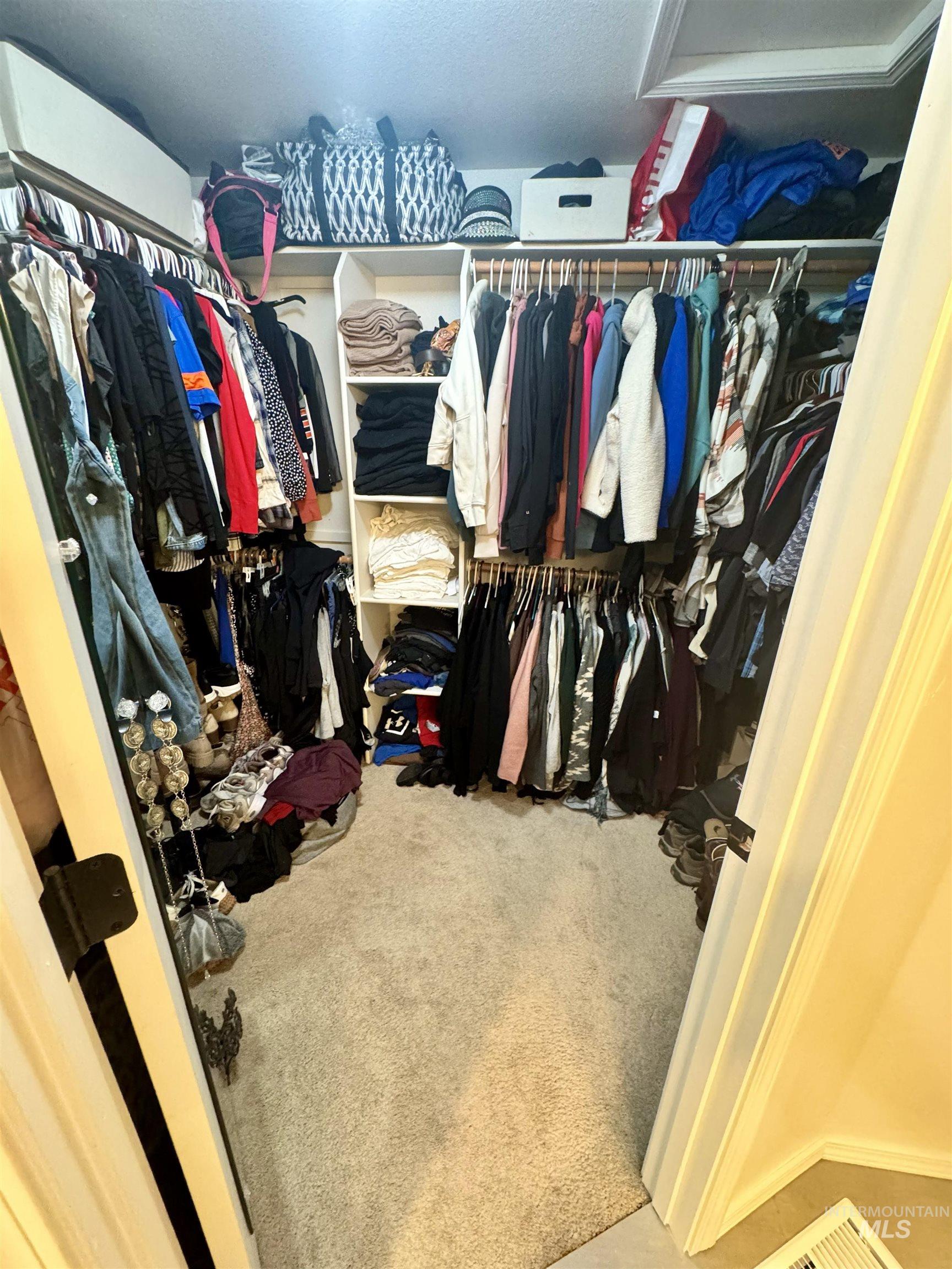 1523 E Seaside Ct, Boise, Idaho 83706, 4 Bedrooms, 3 Bathrooms, Residential For Sale, Price $974,900, 98976821