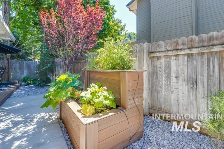 1523 E Seaside Ct, Boise, Idaho 83706, 4 Bedrooms, 3 Bathrooms, Residential For Sale, Price $974,900, 98976821