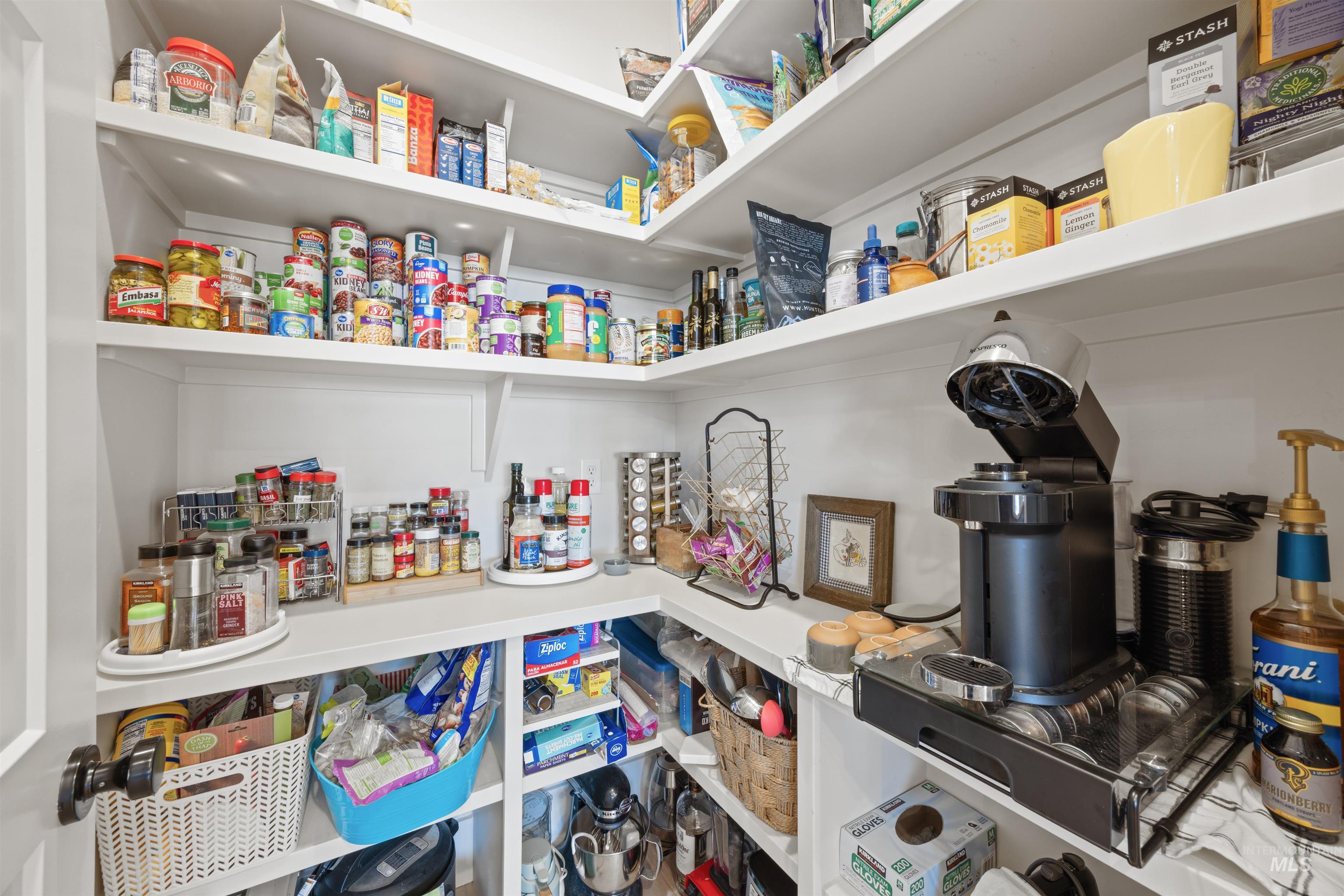 4530 W Durango Dr, Meridian, Idaho 83646-1639, 4 Bedrooms, 3.5 Bathrooms, Residential For Sale, Price $974,777, 98976824