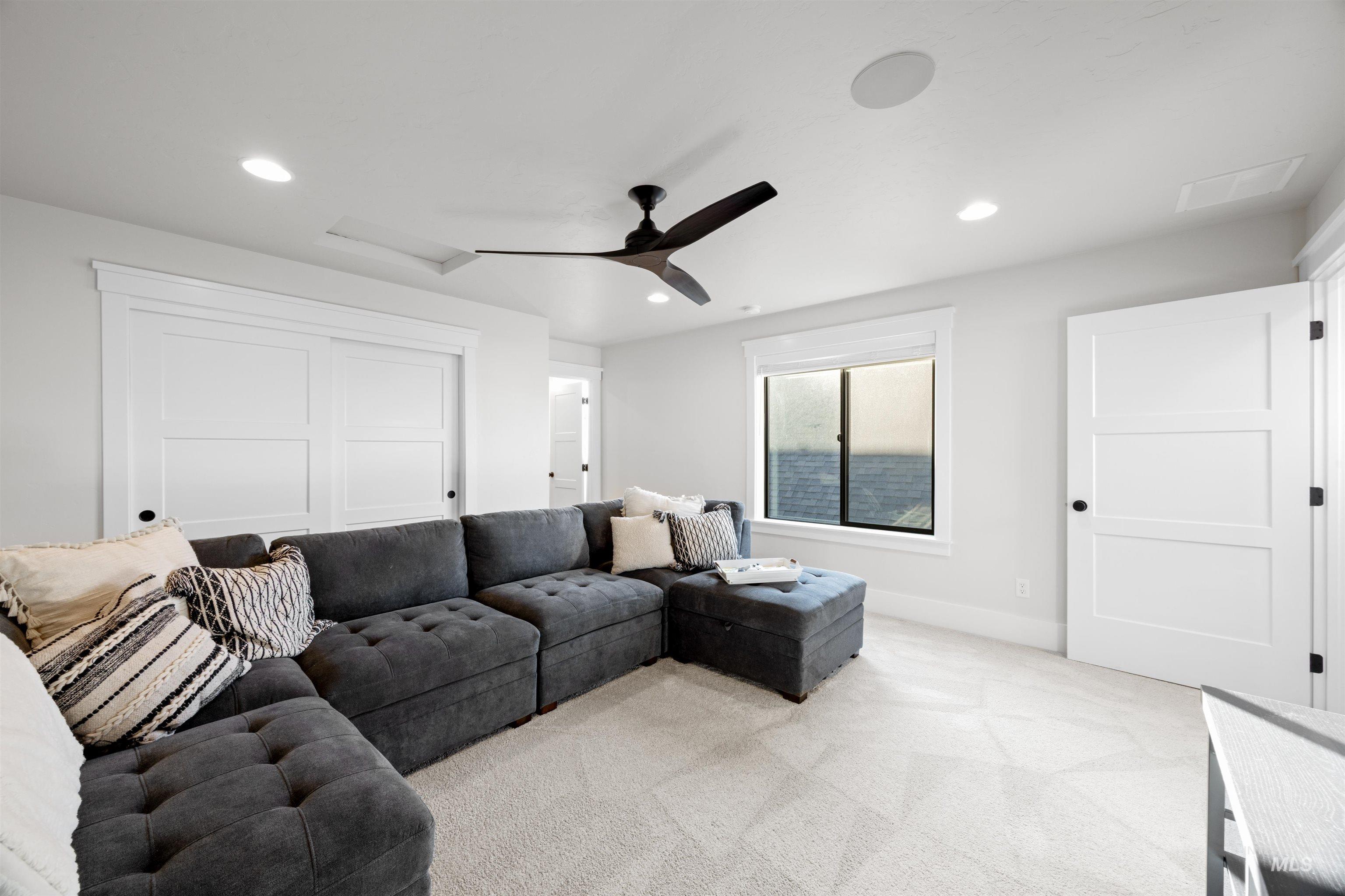 4530 W Durango Dr, Meridian, Idaho 83646-1639, 4 Bedrooms, 3.5 Bathrooms, Residential For Sale, Price $949,777,MLS 98976824