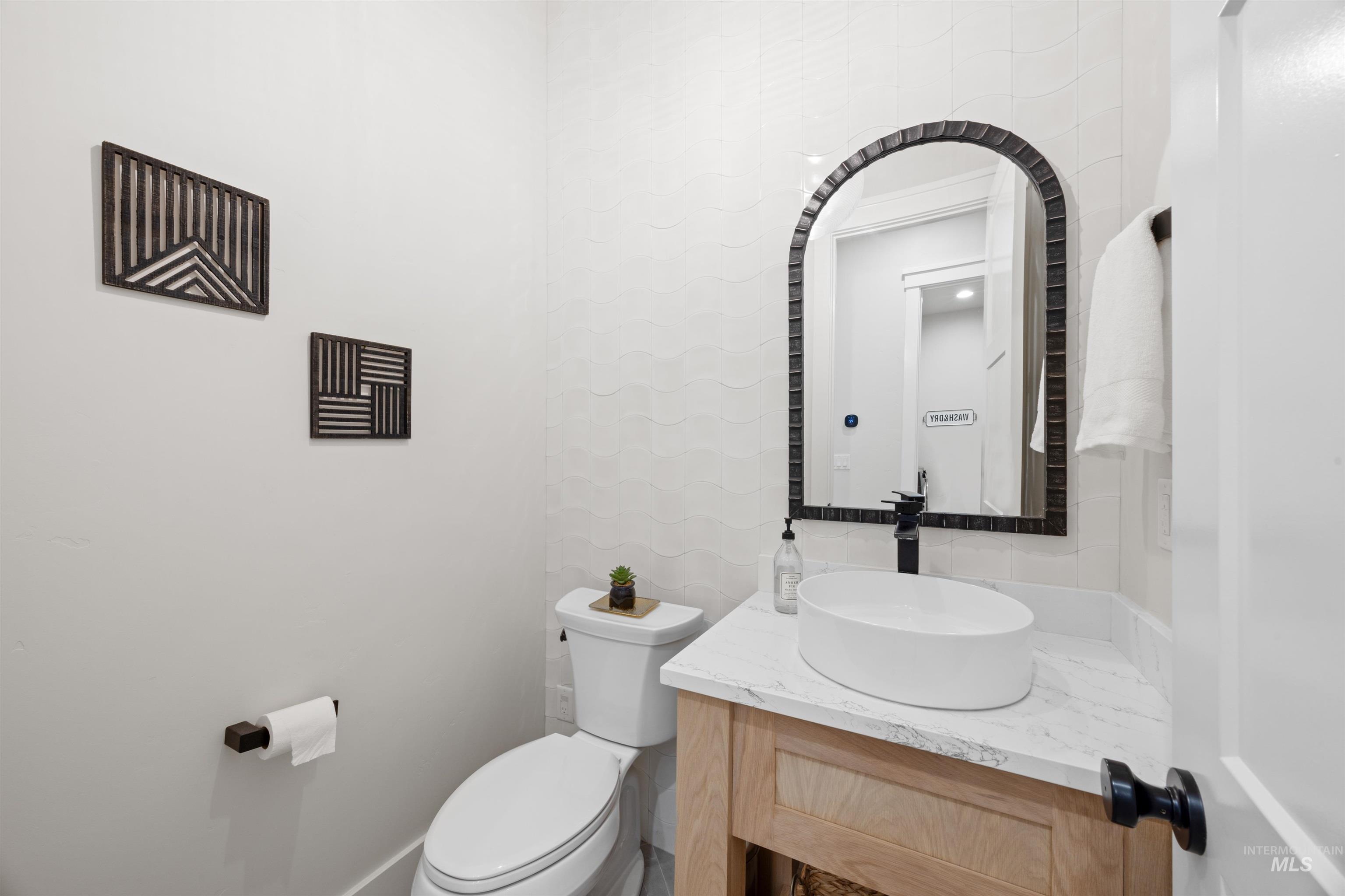 4530 W Durango Dr, Meridian, Idaho 83646-1639, 4 Bedrooms, 3.5 Bathrooms, Residential For Sale, Price $949,777,MLS 98976824