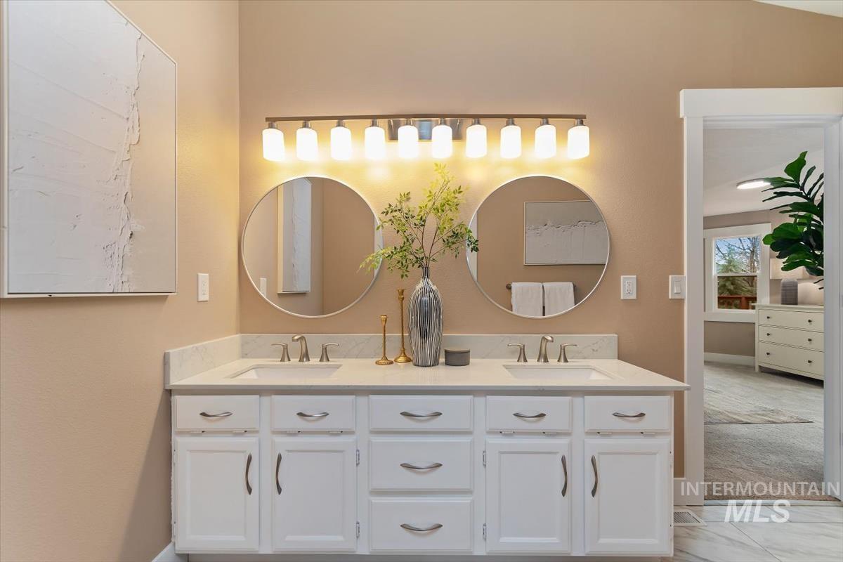 5799 W Drawbridge Dr, Boise, Idaho 83703, 4 Bedrooms, 2 Bathrooms, Residential For Sale, Price $639,900, 98976825