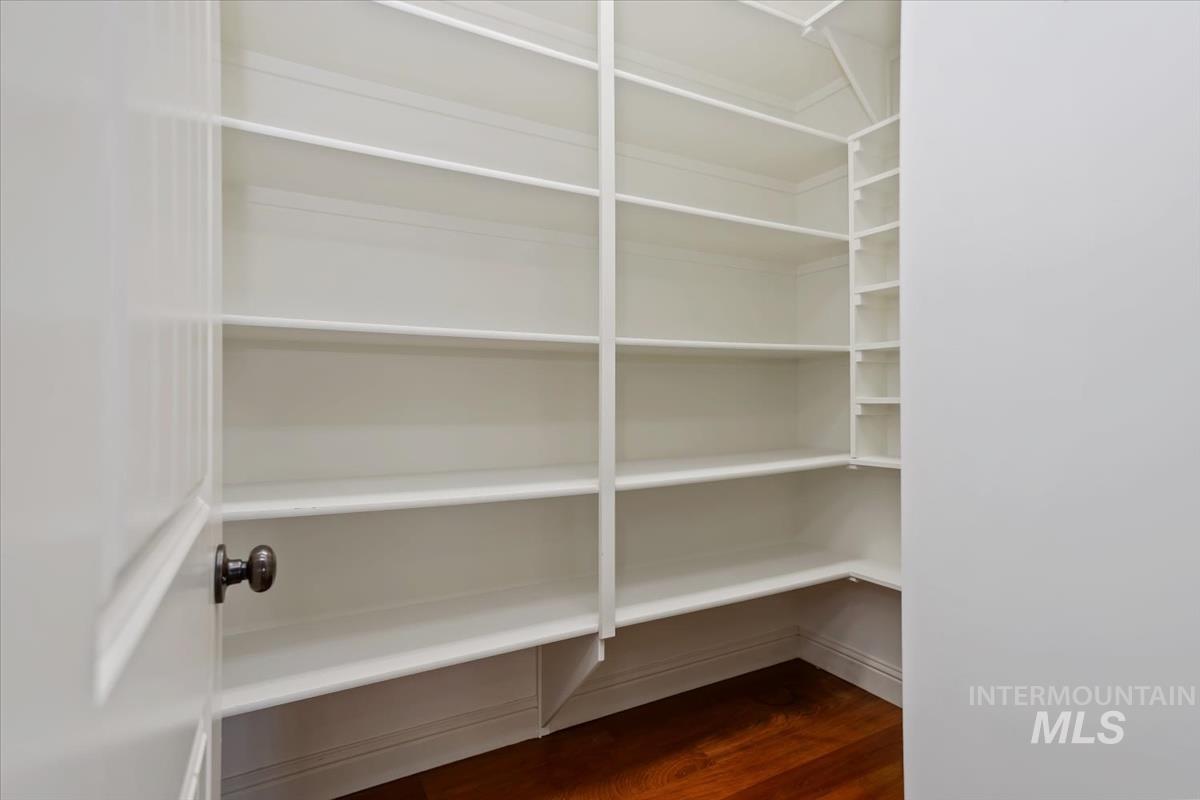 3343 S Donnington, Eagle, Idaho 83616, 4 Bedrooms, 3.5 Bathrooms, Residential For Sale, Price $1,524,990, 98976826