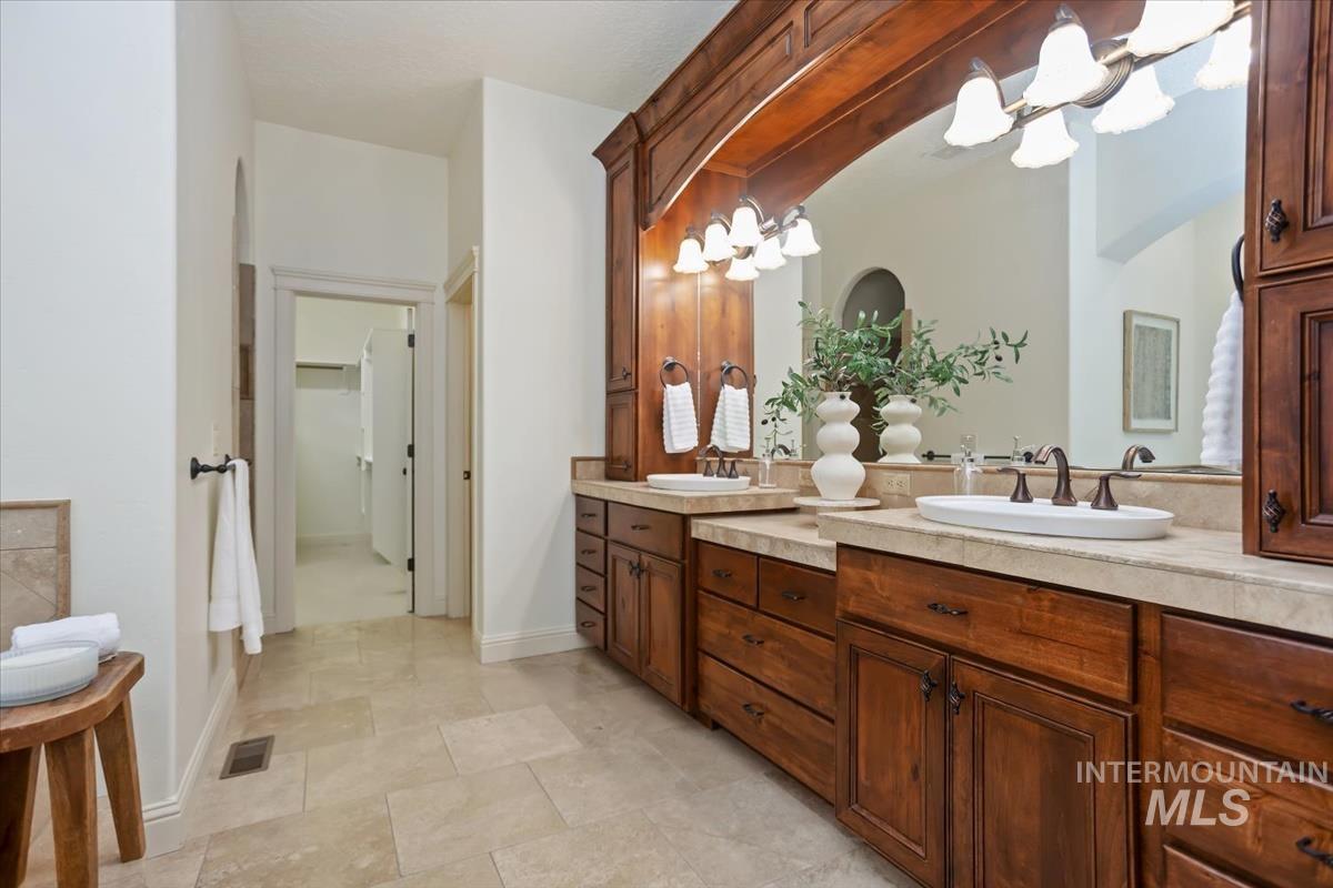 3343 S Donnington, Eagle, Idaho 83616, 4 Bedrooms, 3.5 Bathrooms, Residential For Sale, Price $1,524,990, 98976826