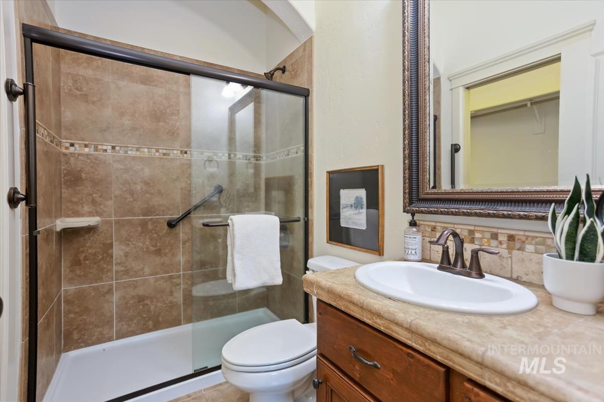 3343 S Donnington, Eagle, Idaho 83616, 4 Bedrooms, 3.5 Bathrooms, Residential For Sale, Price $1,524,990, 98976826