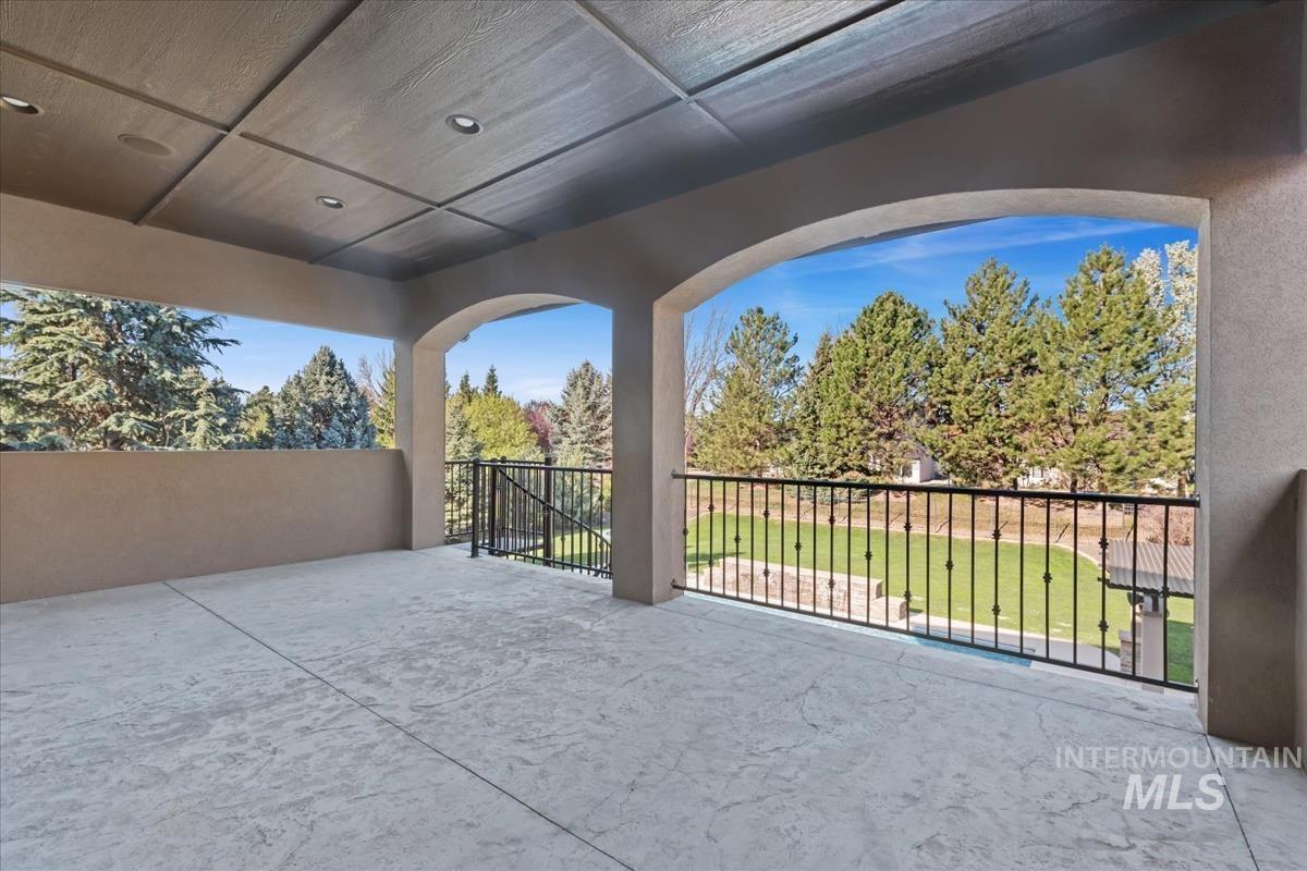 3343 S Donnington, Eagle, Idaho 83616, 4 Bedrooms, 3.5 Bathrooms, Residential For Sale, Price $1,524,990, 98976826