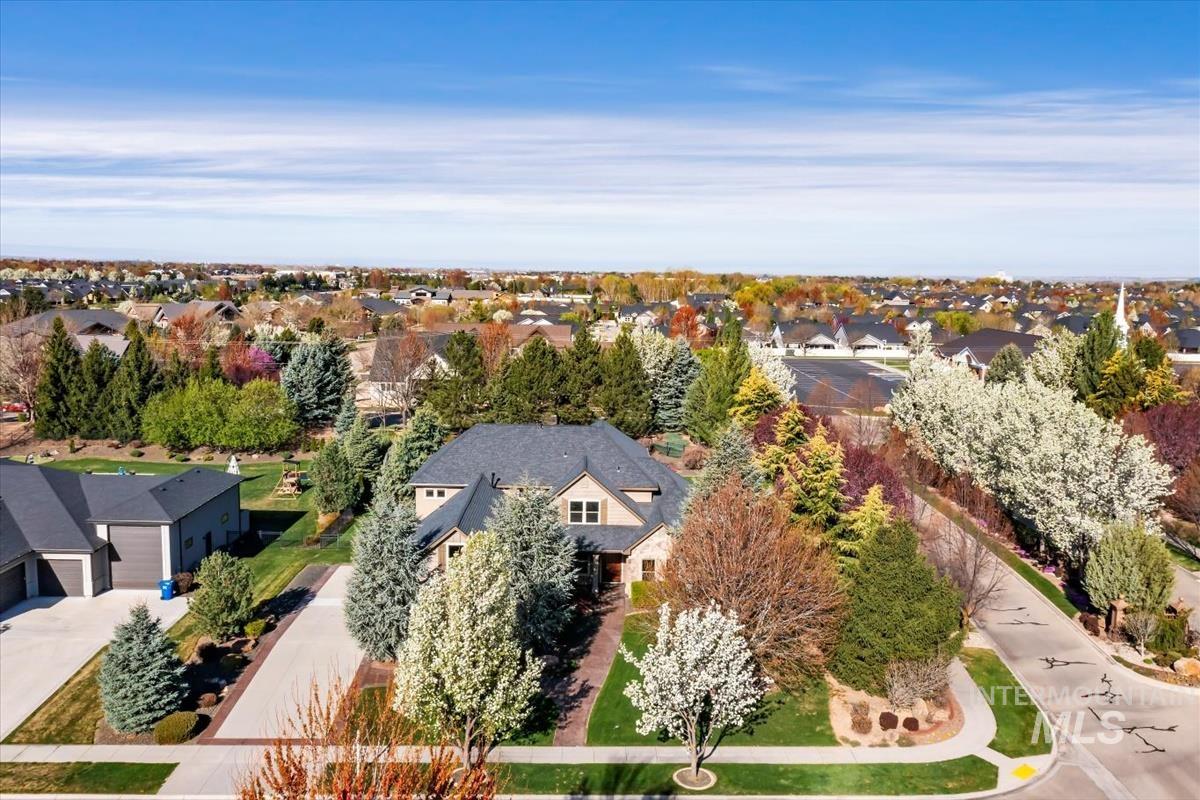 3343 S Donnington, Eagle, Idaho 83616, 4 Bedrooms, 3.5 Bathrooms, Residential For Sale, Price $1,524,990, 98976826