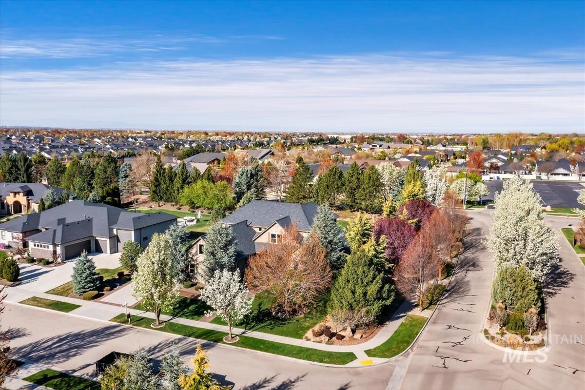 3343 S Donnington, Eagle, Idaho 83616, 4 Bedrooms, 3.5 Bathrooms, Residential For Sale, Price $1,524,990, 98976826