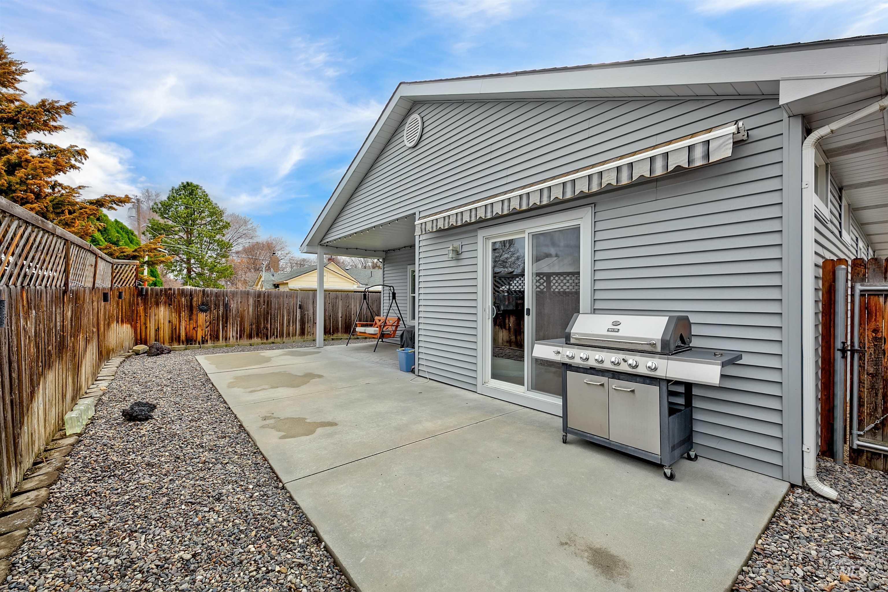 9448 W Granger, Boise, Idaho 83704, 2 Bedrooms, 2 Bathrooms, Residential For Sale, Price $414,900, 98976827