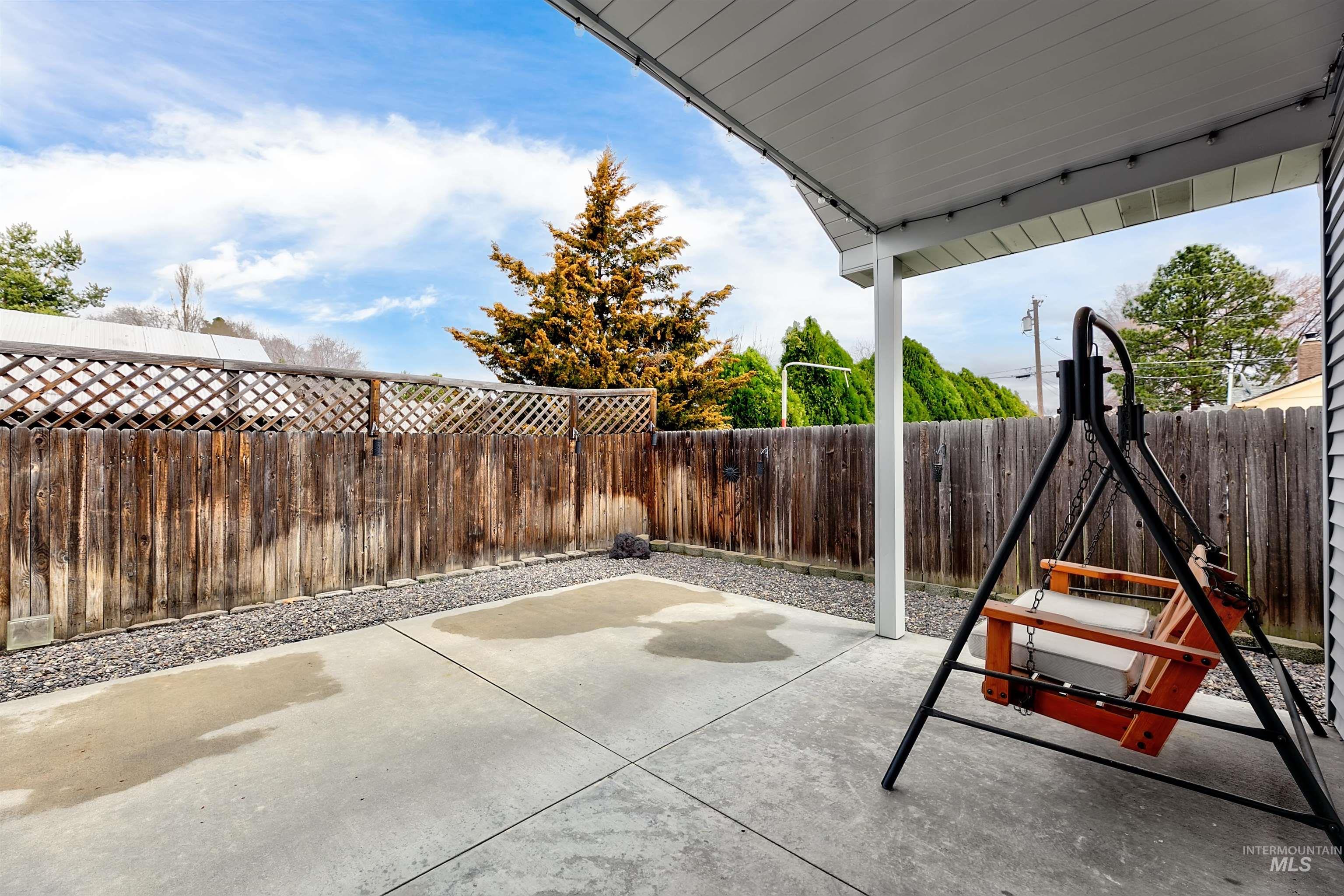 9448 W Granger, Boise, Idaho 83704, 2 Bedrooms, 2 Bathrooms, Residential For Sale, Price $414,900, 98976827