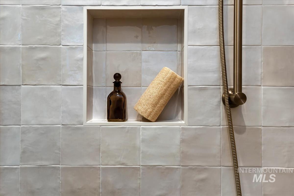 141 NE 8th St, Fruitland, Idaho 83619, 3 Bedrooms, 2 Bathrooms, Residential For Sale, Price $615,000, 98976828