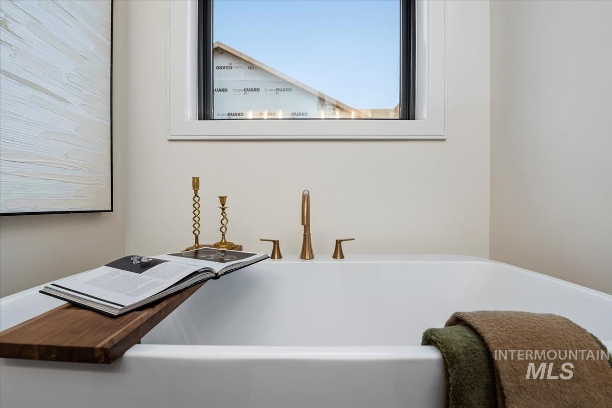 141 NE 8th St, Fruitland, Idaho 83619, 3 Bedrooms, 2 Bathrooms, Residential For Sale, Price $615,000, 98976828