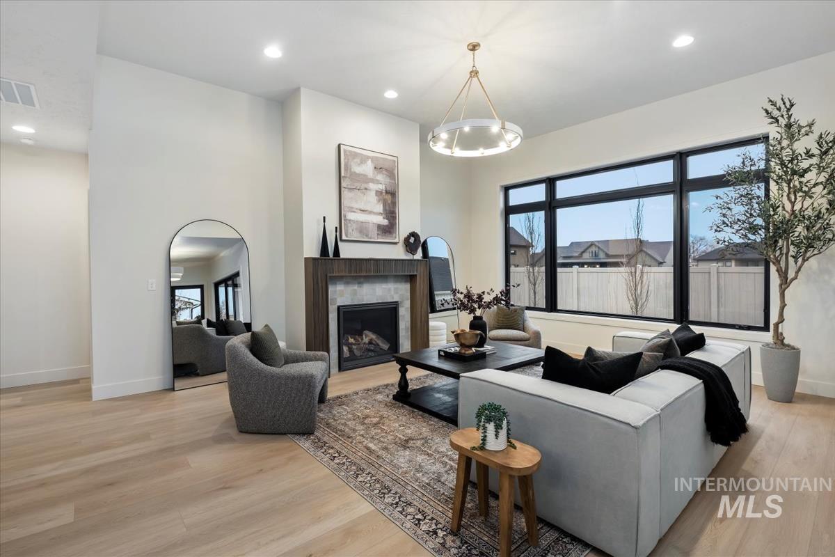 141 NE 8th St, Fruitland, Idaho 83619, 3 Bedrooms, 2 Bathrooms, Residential For Sale, Price $615,000, 98976828