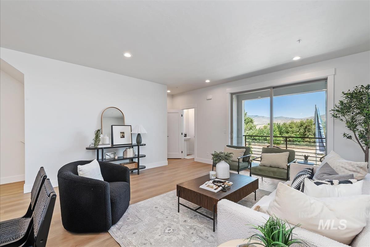 1703 S Federal Way, Boise, Idaho 83705, 3 Bedrooms, 3.5 Bathrooms, Residential For Sale, Price $599,880,MLS 98976831