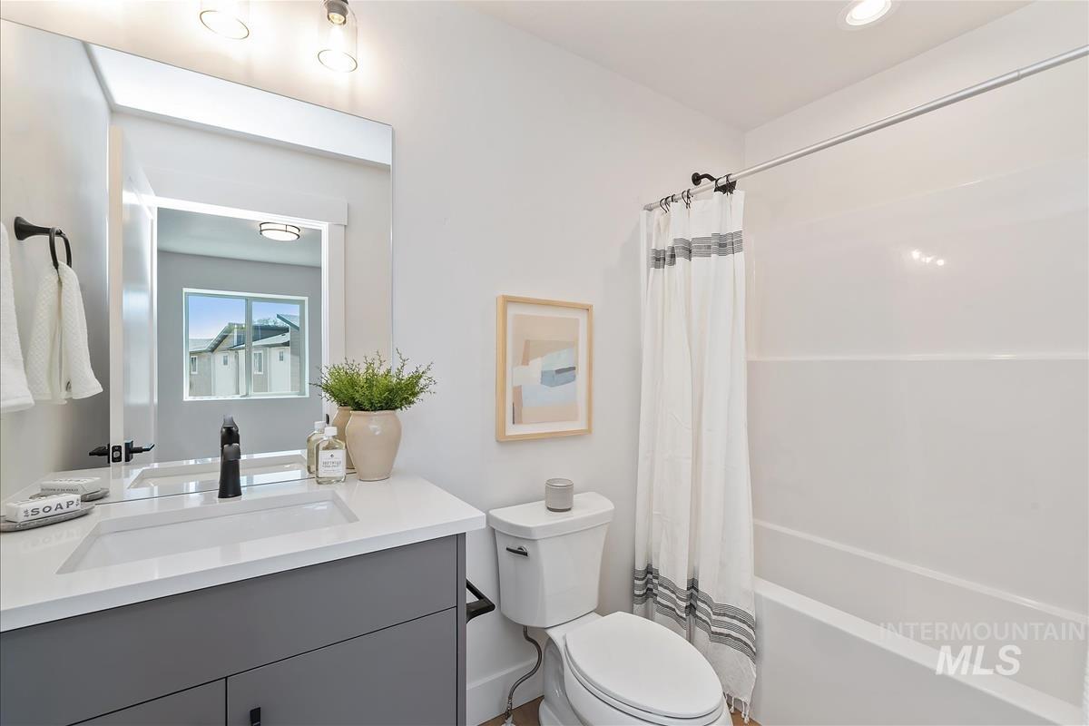 1703 S Federal Way, Boise, Idaho 83705, 3 Bedrooms, 3.5 Bathrooms, Residential For Sale, Price $599,880,MLS 98976831